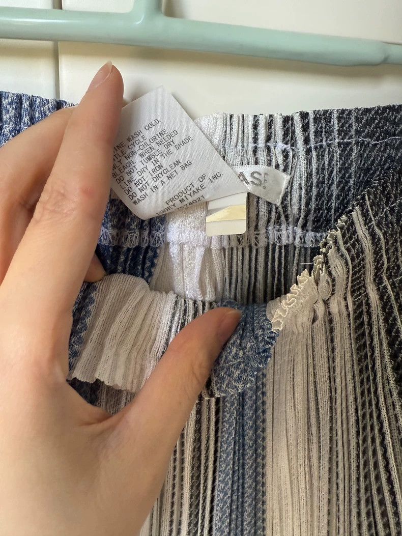 Issey Miyake issey miyake size:4 Blue and white striped pleated pants Size 42" / US 20 - 5 Thumbnail