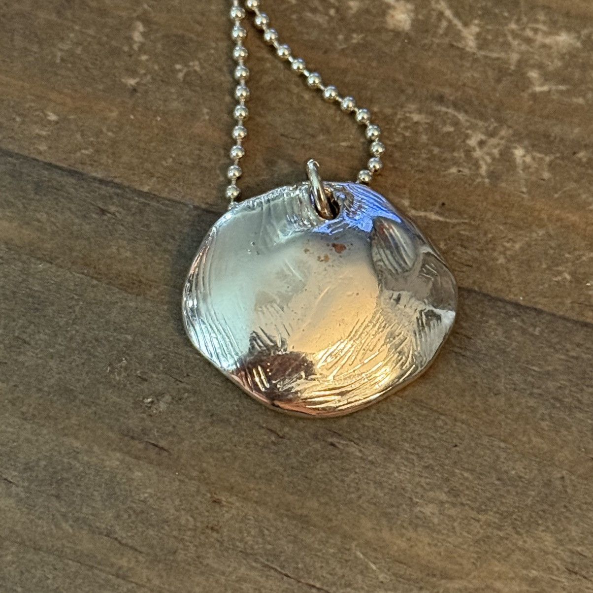 Other A new day triple strand clam shell pendant necklace Size ONE SIZE - 4 Thumbnail