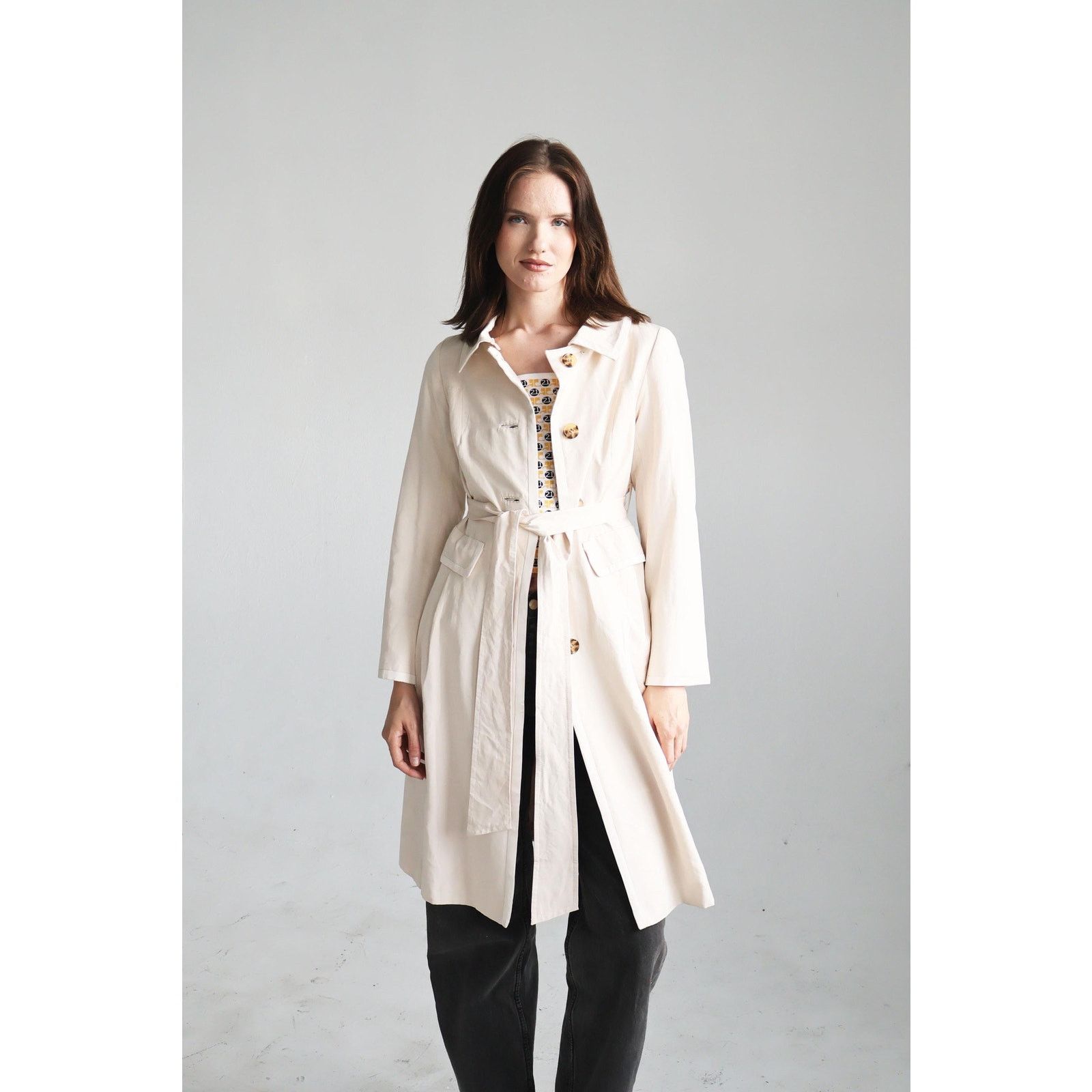 Courreges Vintage Courrèges Cream Lined Belted Trench Coat Size S / US 4 / IT 40 - 3 Thumbnail