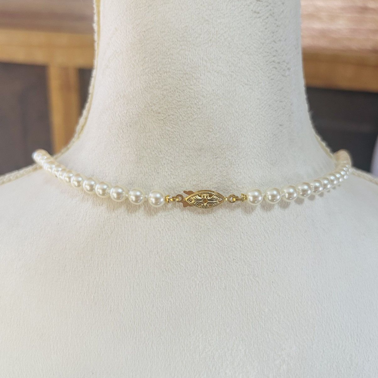 Vintage Vintage 70s-80s hand knotted bright cream pearl necklace Size ONE SIZE - 4 Thumbnail
