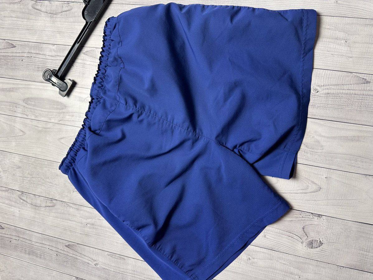 Nike × Vintage Vintage Nike Manchester United soccer shorts size S blue Size US 30 / EU 46 - 9 Thumbnail