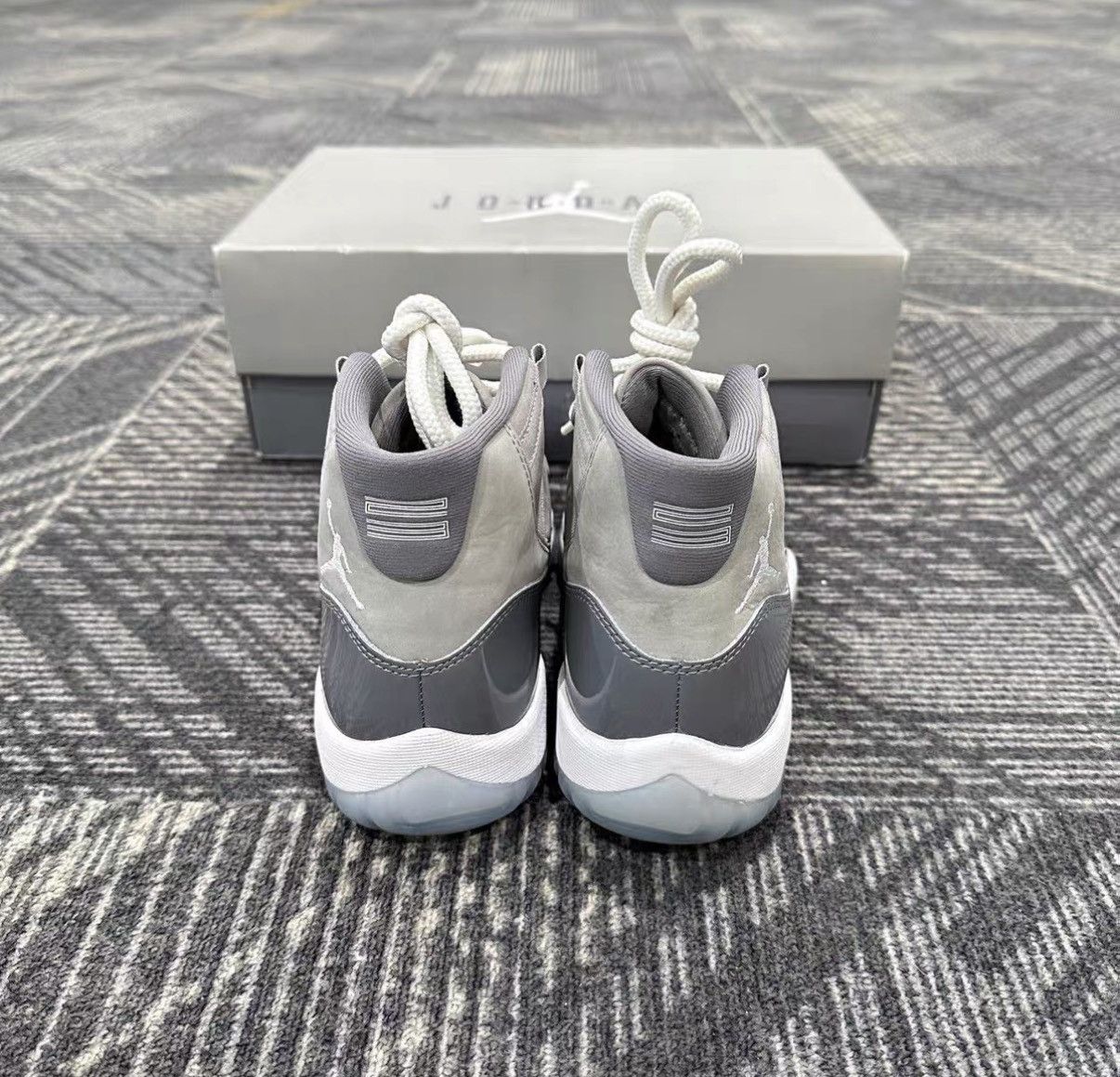 Jordan Brand AJ11 Retro Cool Grey Mid J42 Size US 7.5 / EU 40-41 - 3 Thumbnail