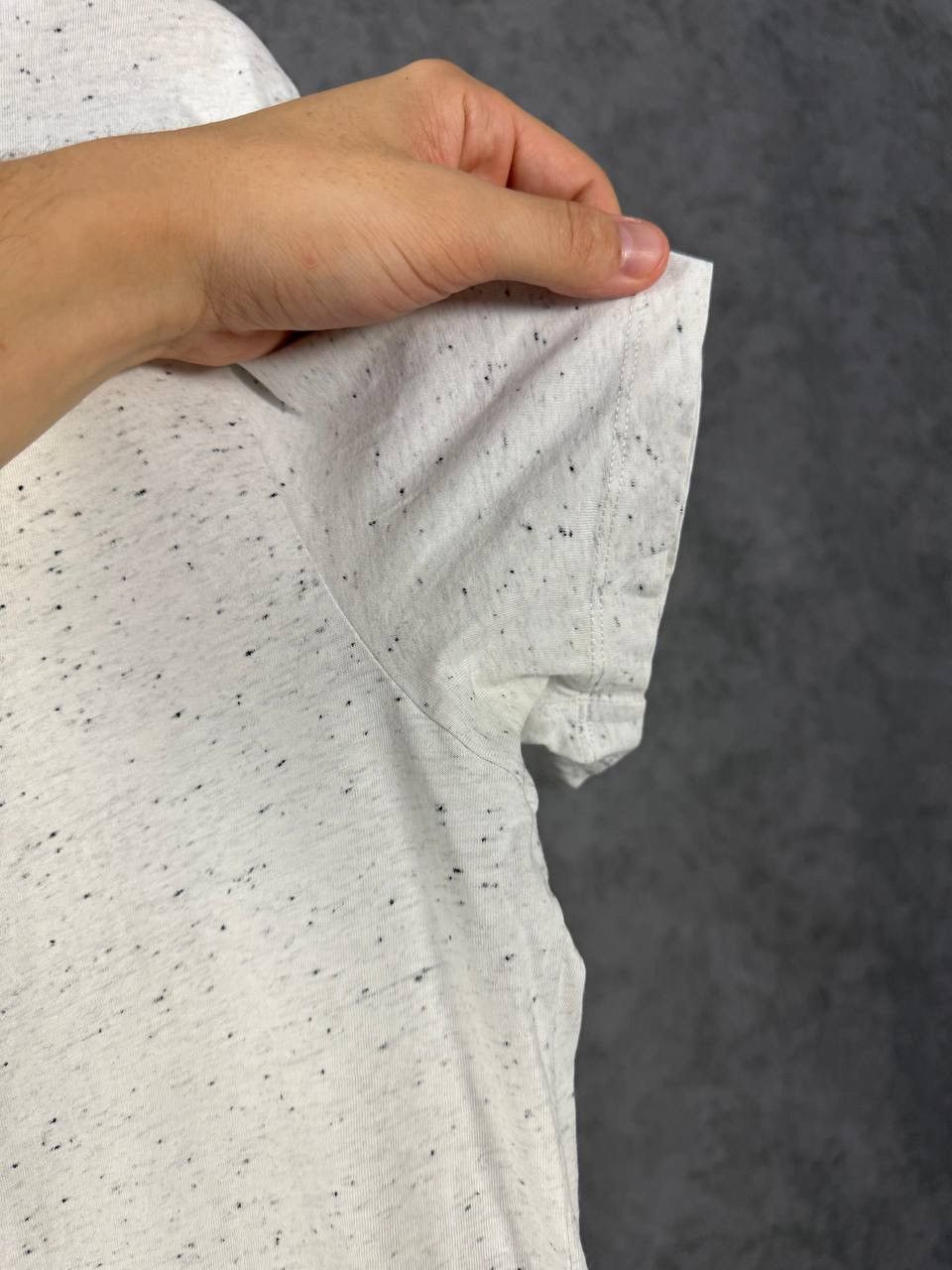 Cos COS designer tee Size US M / EU 48-50 / 2 - 7 Thumbnail