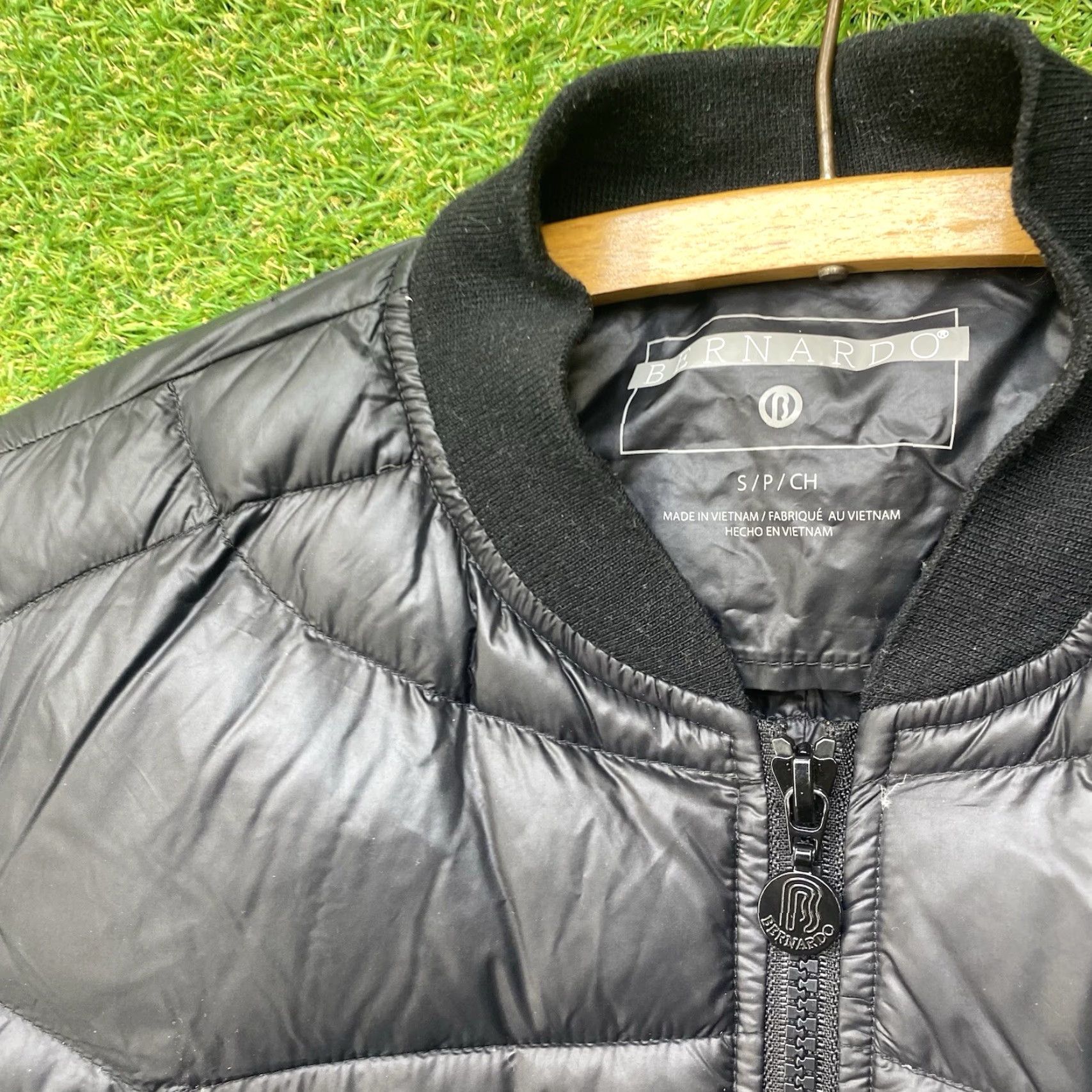 Vintage Bernardo Puffer Jacket Womens Small Down Fill Black Primaloft Full Zip Up Hiking Jacket Coat Zip Removable Hood Mid-Length Long Sleeve Nylon Lining Size S / US 4 / IT 40 - 3 Thumbnail