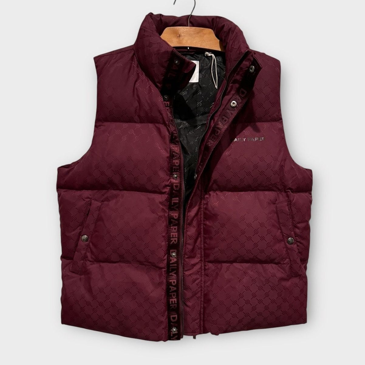 Daily Paper Daily Paper Pondo Mens Vest Size Small Size US S / EU 44-46 / 1 - 4 Thumbnail
