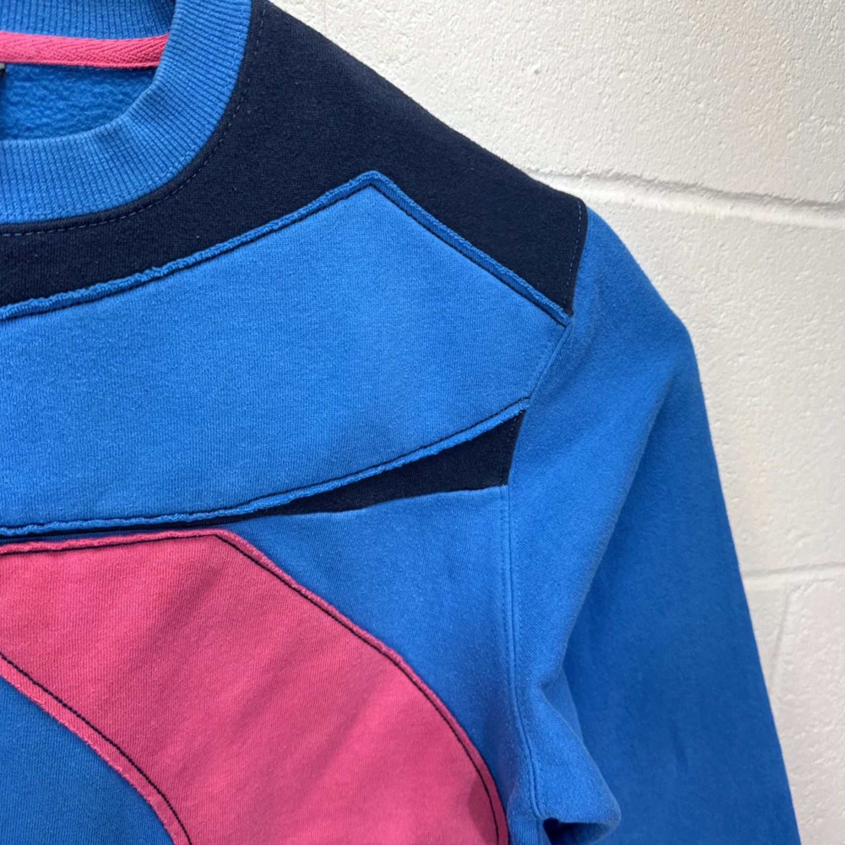 Diadora VINTAGE Diadora Sweatshirt Men Small All Seasons Blue Pink Geometric 90s Sports Pullover Size US S / EU 44-46 / 1 - 6 Thumbnail