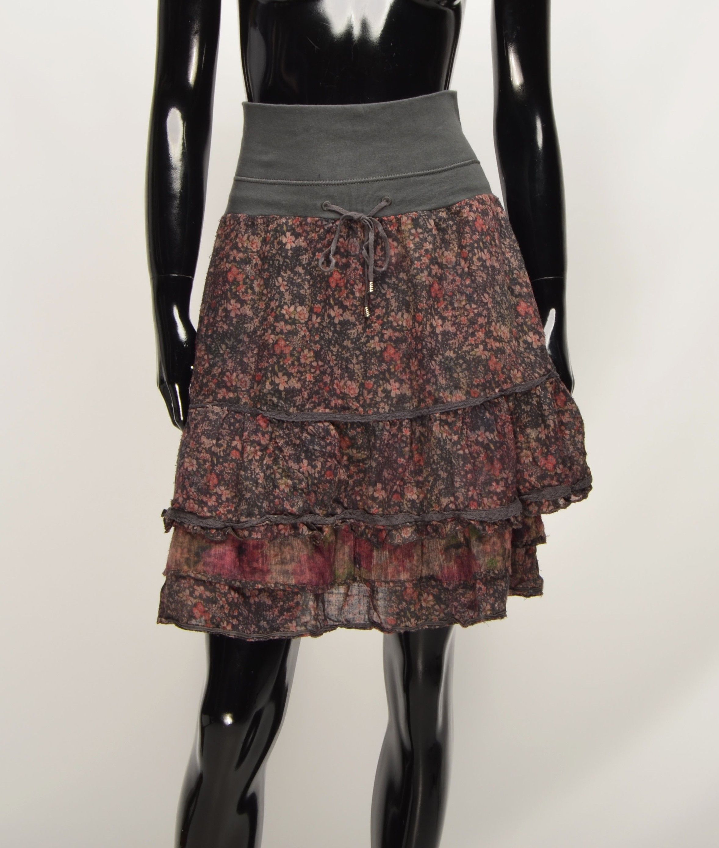 Vintage Vintage Nile Atelier Y2K Cottagecore Ruffle Mini Skirt Size 26" / US 2 / IT 38 - 1 Thumbnail