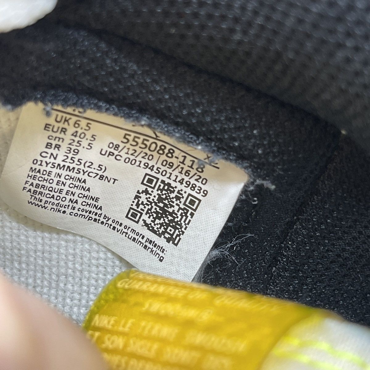 Jordan Brand Air Jordan 1 high volt gold Size US 7.5 / EU 40-41 - 8 Thumbnail