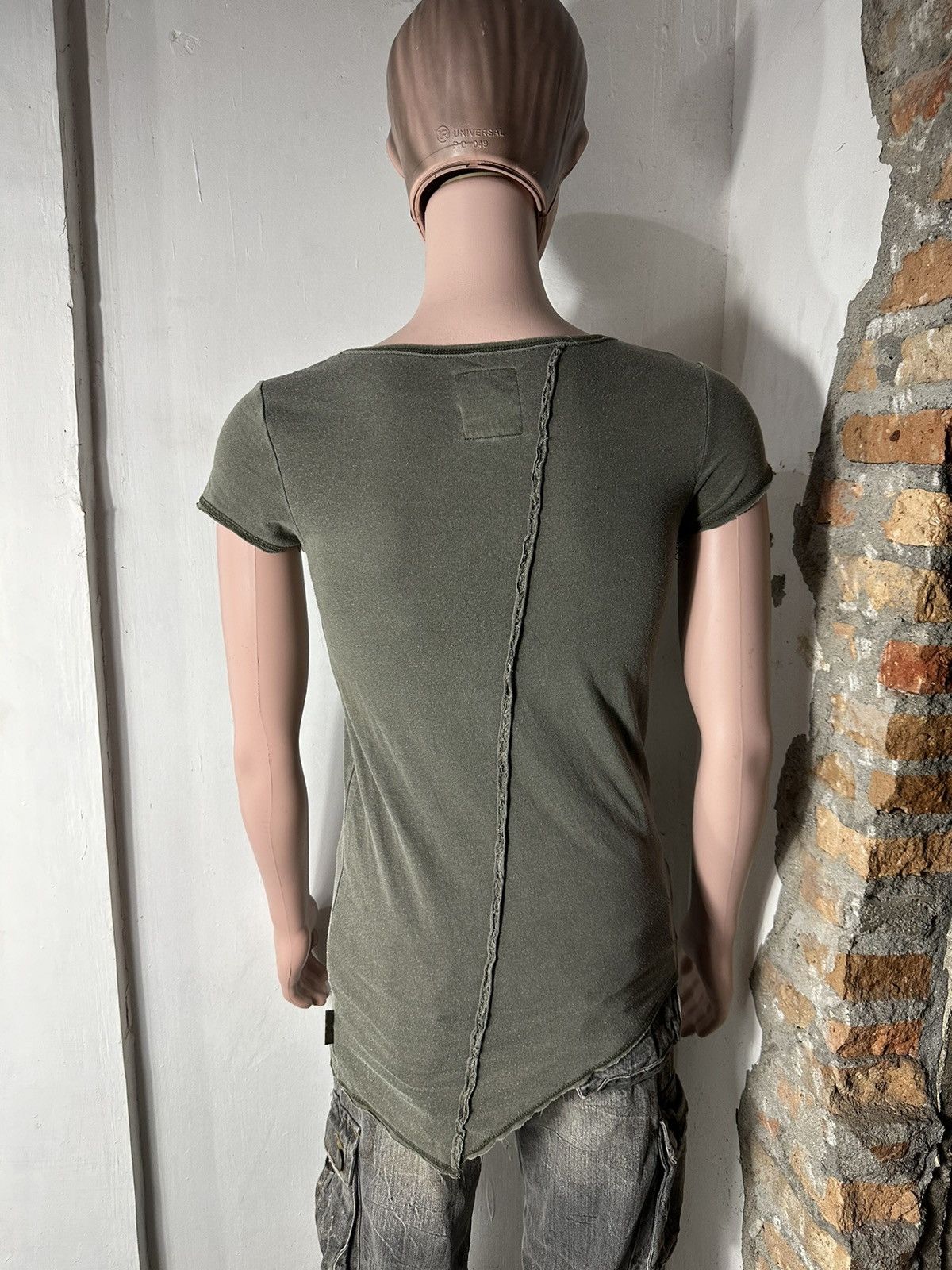 Japanese Brand GOA Faded Olive Asymmetric V neck Tshirt Size US S / EU 44-46 / 1 - 17 Thumbnail