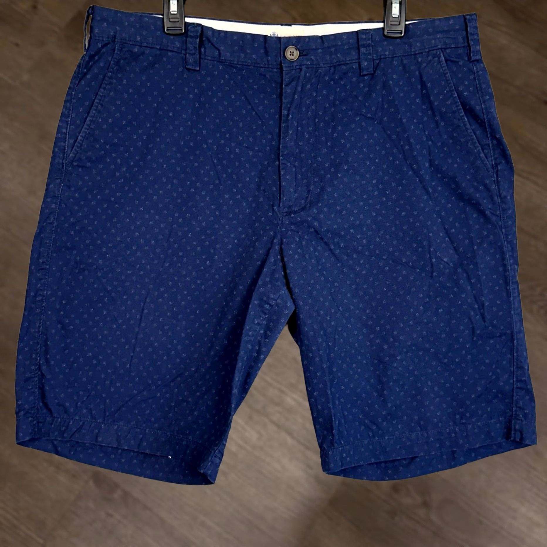 J.Crew J.Crew Shorts Mens 38 Navy Blue Chino Floral Flat Front Pocket Casual EUC Size US 38 / EU 54 - 1 Thumbnail
