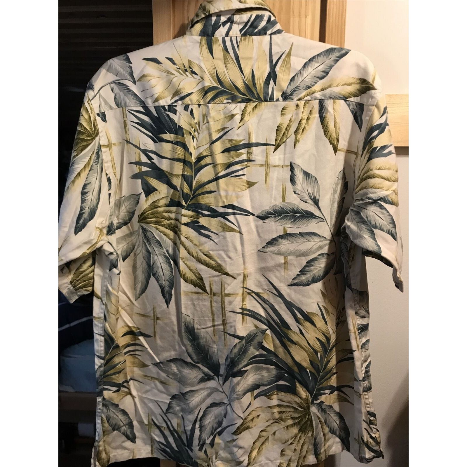 Caribbean Caribbean Men’s M Floral SS Button Silk Blend Hawaiian Shirt Size US M / EU 48-50 / 2 - 10 Thumbnail