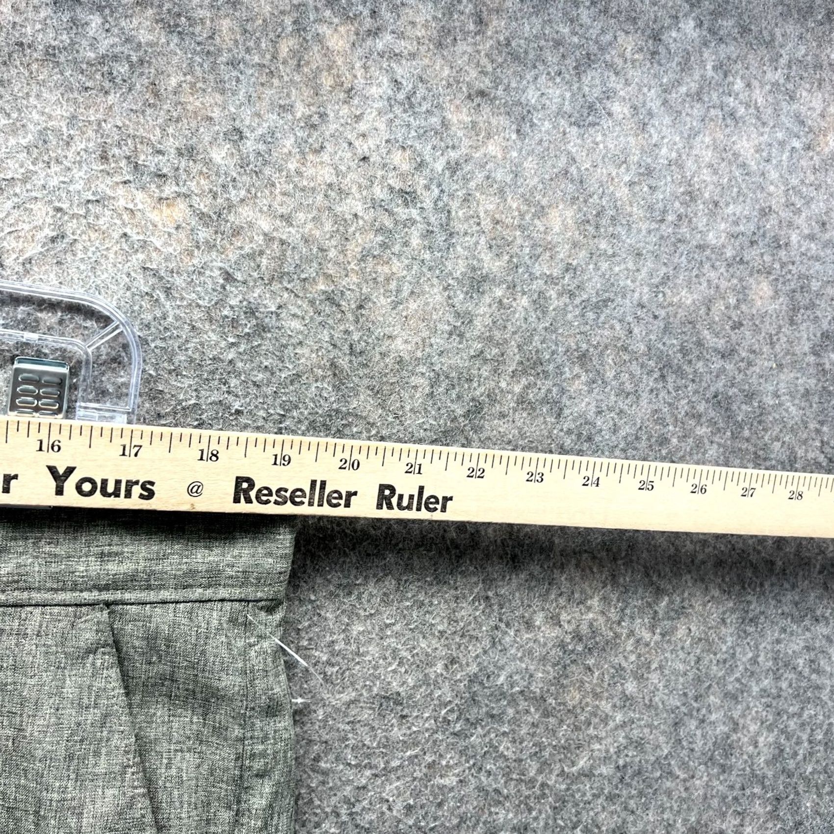 Vintage Greg Norman Shorts Mens 36 Heather Gray Chino Flat Front Polyester 36in Waist Casual Travel Regular Button Pocket Sl Size US 36 / EU 52 - 6 Thumbnail