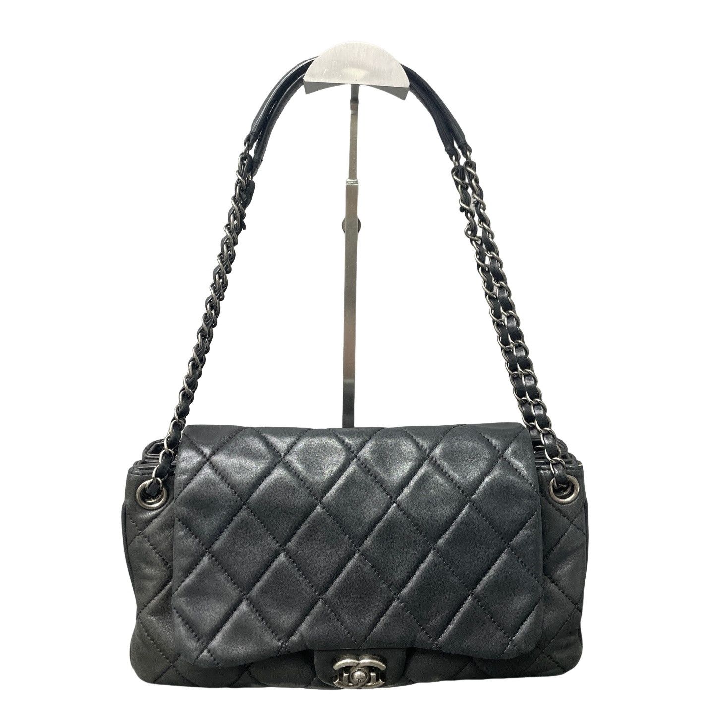 Chanel Chanel Quilted Lambskin Shoulder Bag Size ONE SIZE - 1 Thumbnail