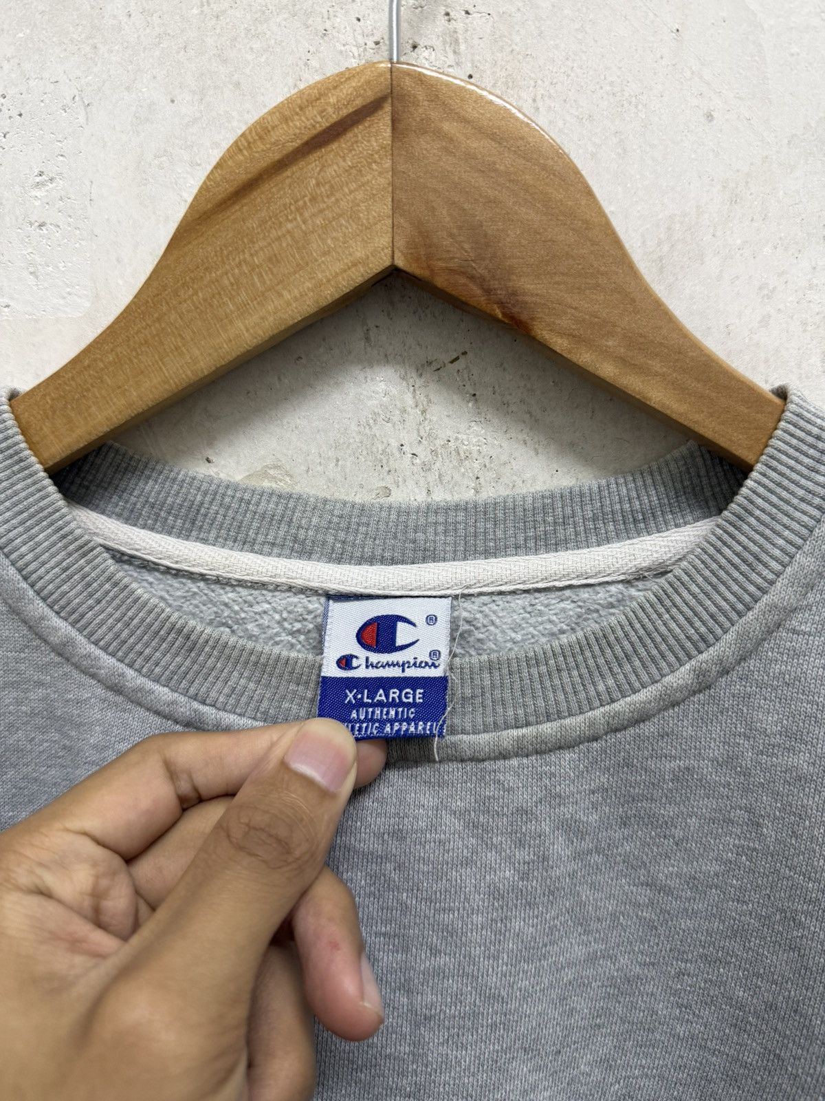 Champion 2000s Champion Spell Out Crewneck Size US L / EU 52-54 / 3 - 4 Thumbnail
