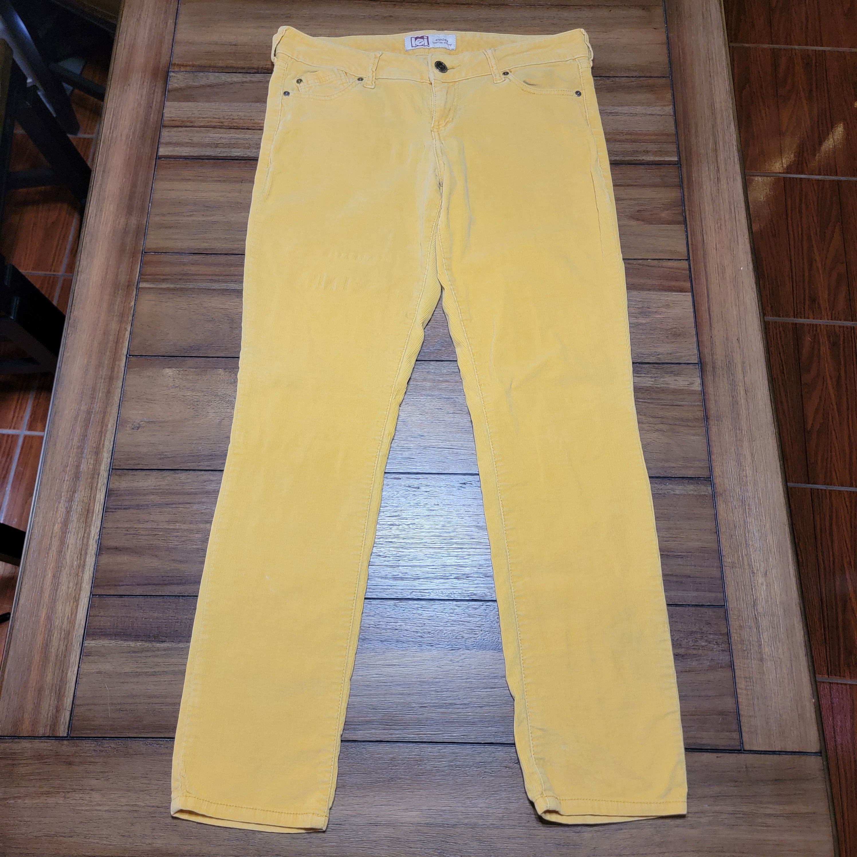 L.E.I. l.e.i. Ashley Lowrise Skinny Corduroys - Junior 11 Regular Size 34" / US 12 / IT 48 - 1 Thumbnail