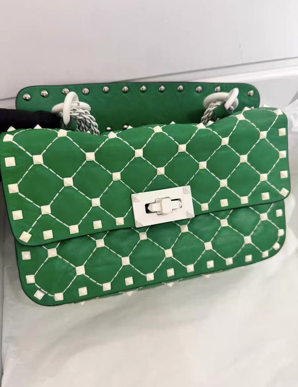 Valentino Valentino Rockstud green rivet chain bag J38 Size ONE SIZE - 3 Thumbnail