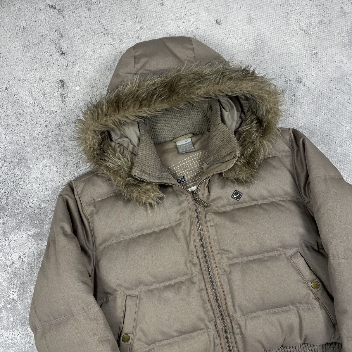Nike × Vintage Vintage Nike Y2K Faux Fur Down Jacket Puffer Size M / US 6-8 / IT 42-44 - 3 Thumbnail
