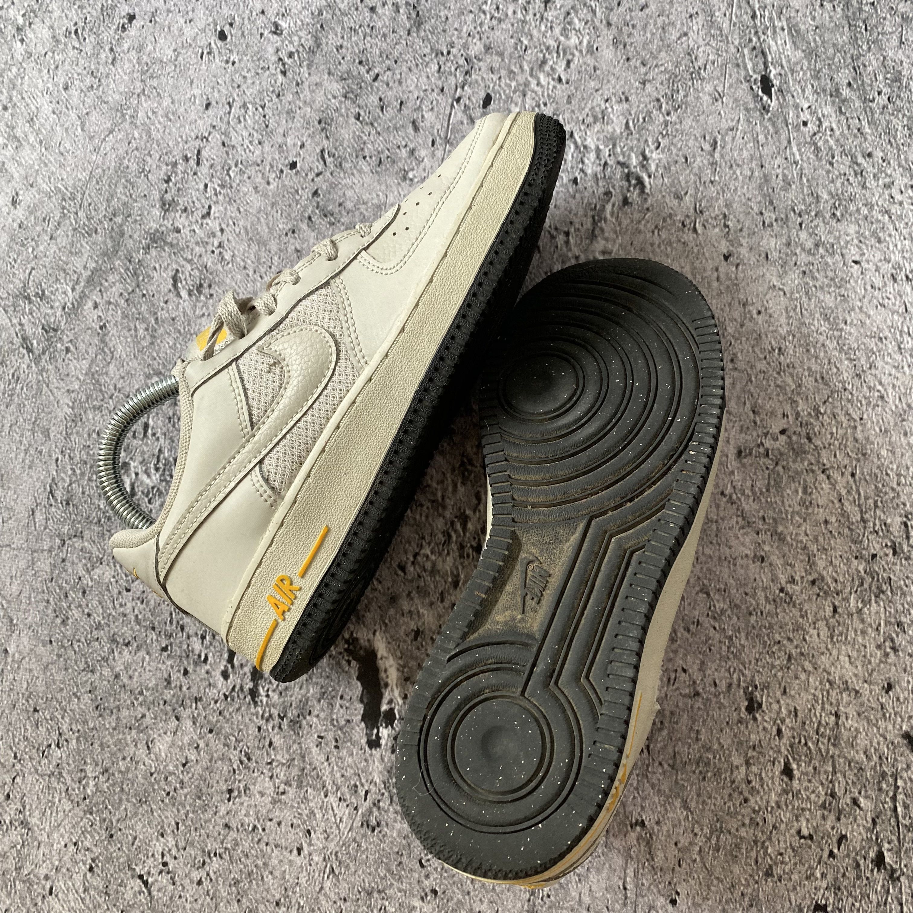 Nike Nike Air Force 1 GS Size 36 Size US 4 / IT 34 - 5 Thumbnail