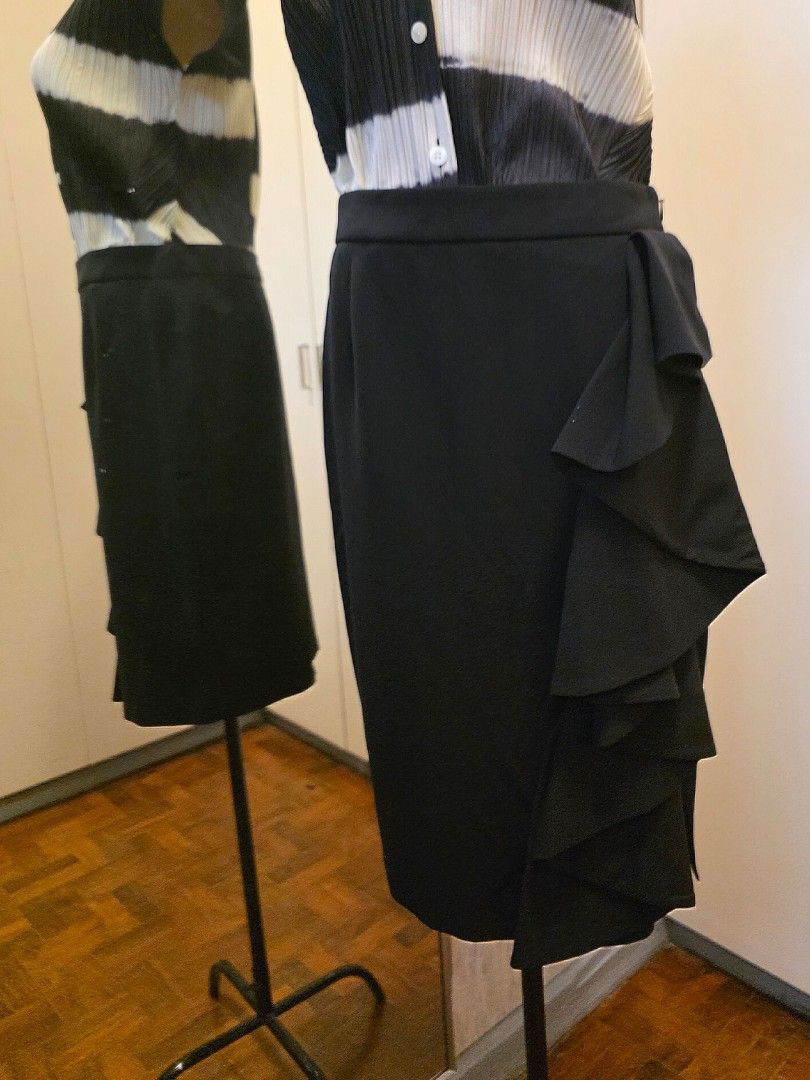Moschino Moschino Couture Resort 2016 Ruffled Skirt Size 30" / US 8 / IT 44 - 2 Thumbnail