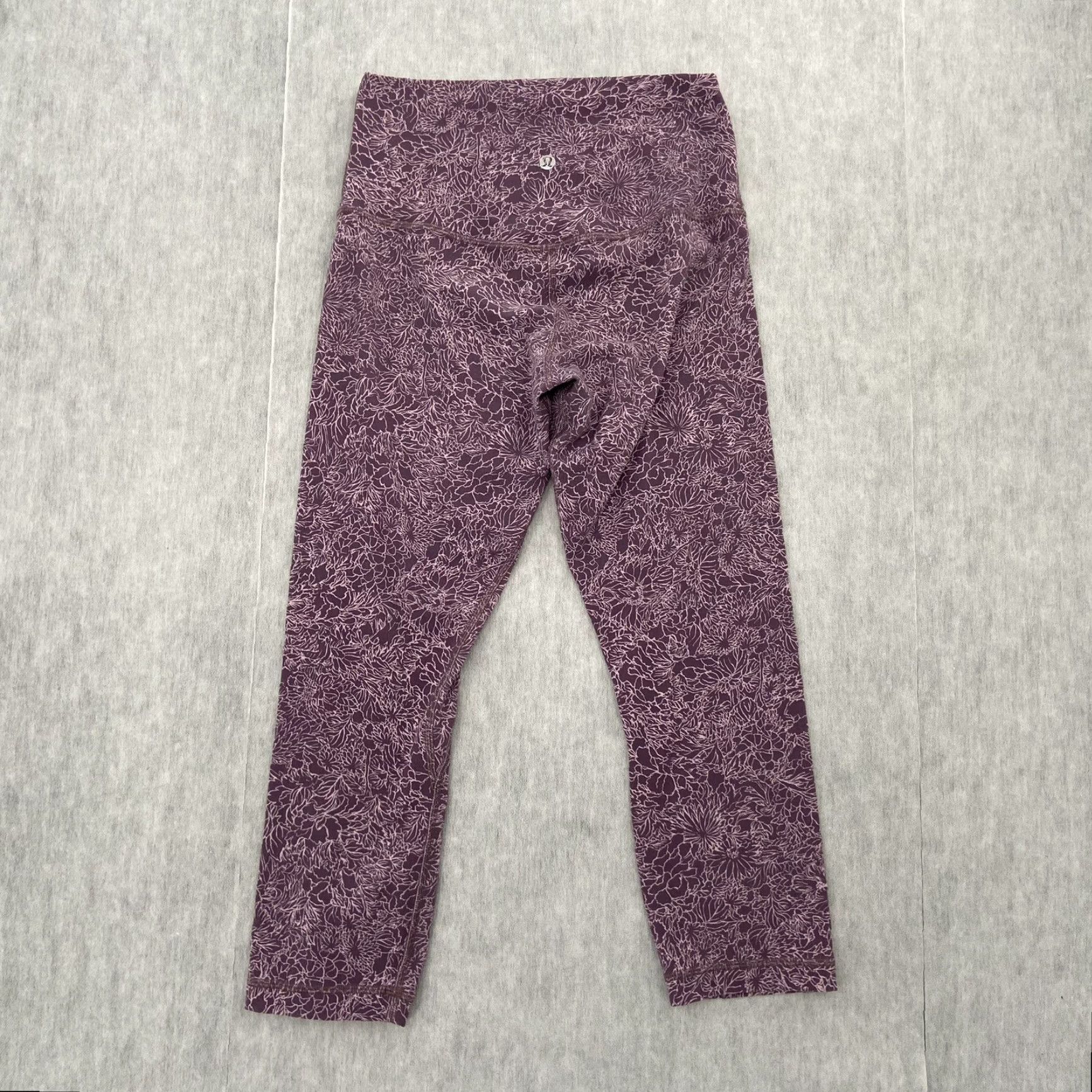Lululemon Lululemon Womens Crop Leggings All Over Floral Print Purple Size 6 Pull-On Tapered Inseam 20in Activewear Pants Lounge Size 28" / US 6 / IT 42 - 2 Thumbnail