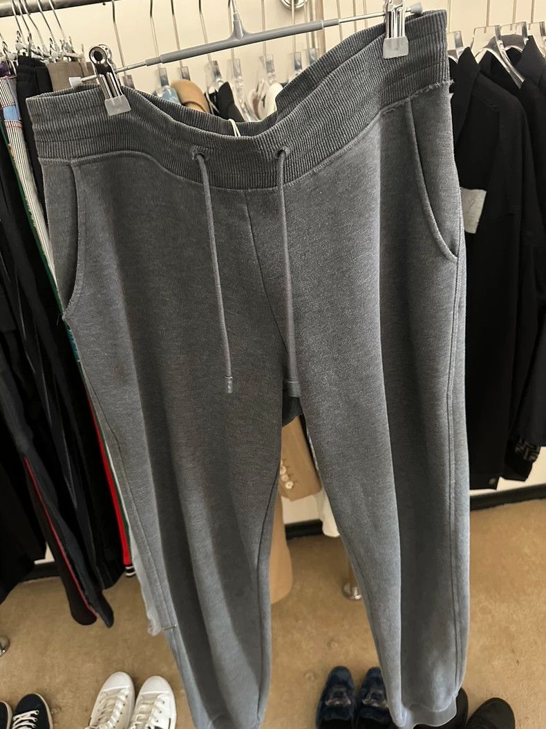 Louis Vuitton Louis Vuitton size m Grey illustrated bib pants Size US 28 / EU 44 - 2 Thumbnail