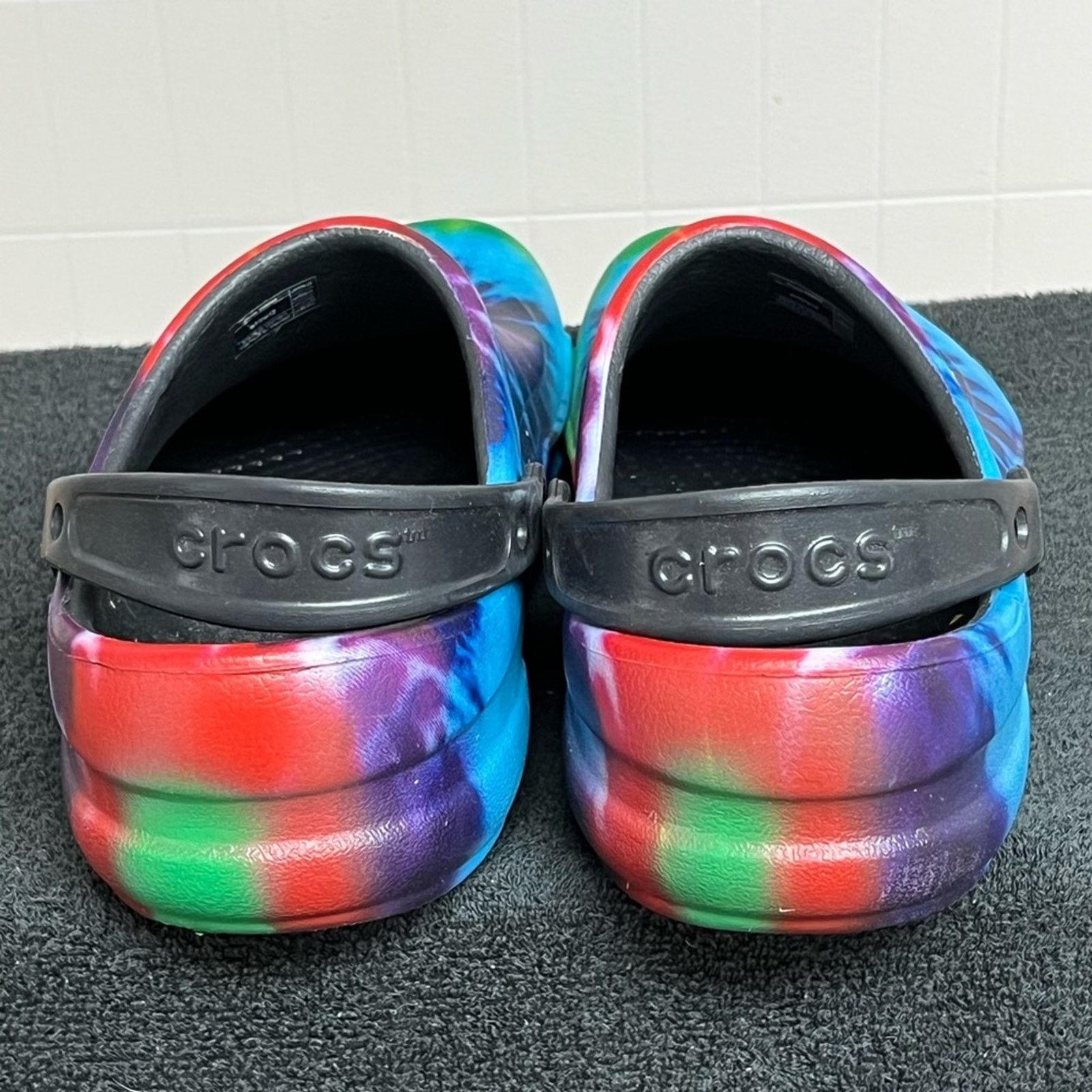 Crocs Crocs Slip Resistant Tie Dye Mens SZ 10 WMN SZ 12 WORN ONCE Size US 10 / EU 43 - 4 Thumbnail