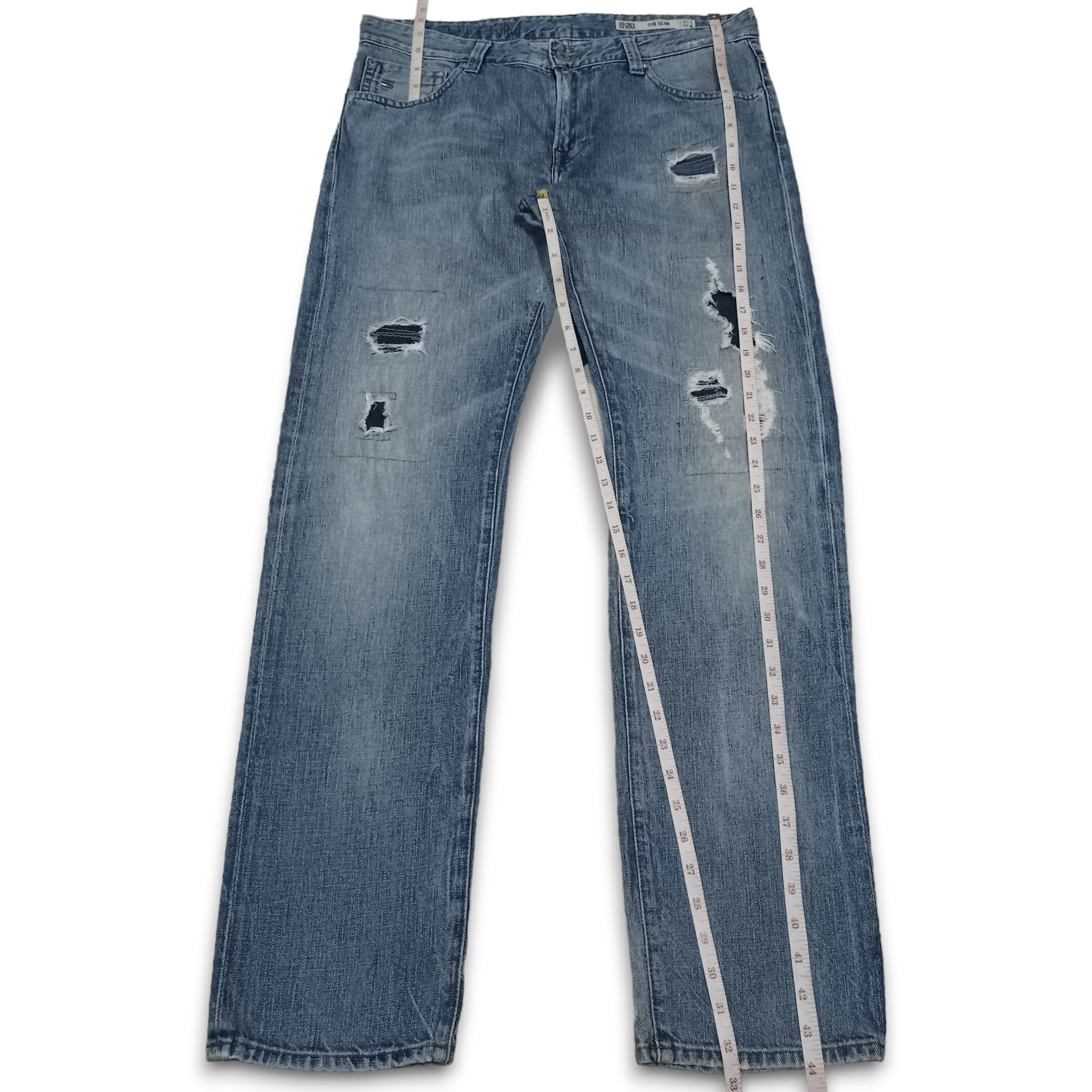Tommy Hilfiger Vintage Tommy Hilfiger Blue Wash Ripped Patched Jeans 37x33 Size US 37 - 12 Thumbnail