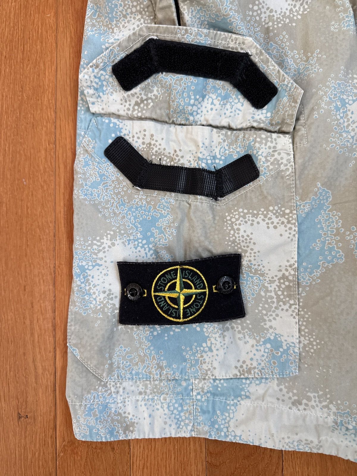 Stone Island Light Camouflage Cargo Shorts Size US 28 / EU 44 - 4 Thumbnail