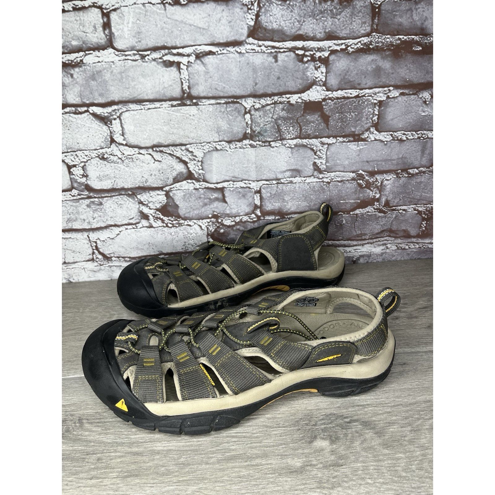 KEEN KEEN Newport H2 Gray Textile Hiking Waterproof Sandals Men S Size US 12 / EU 45 - 16 Thumbnail