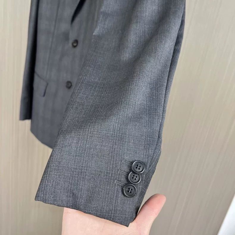 Prada Prada Gray wool plaid suit 2502-Nextarrow Size 48R - 4 Thumbnail
