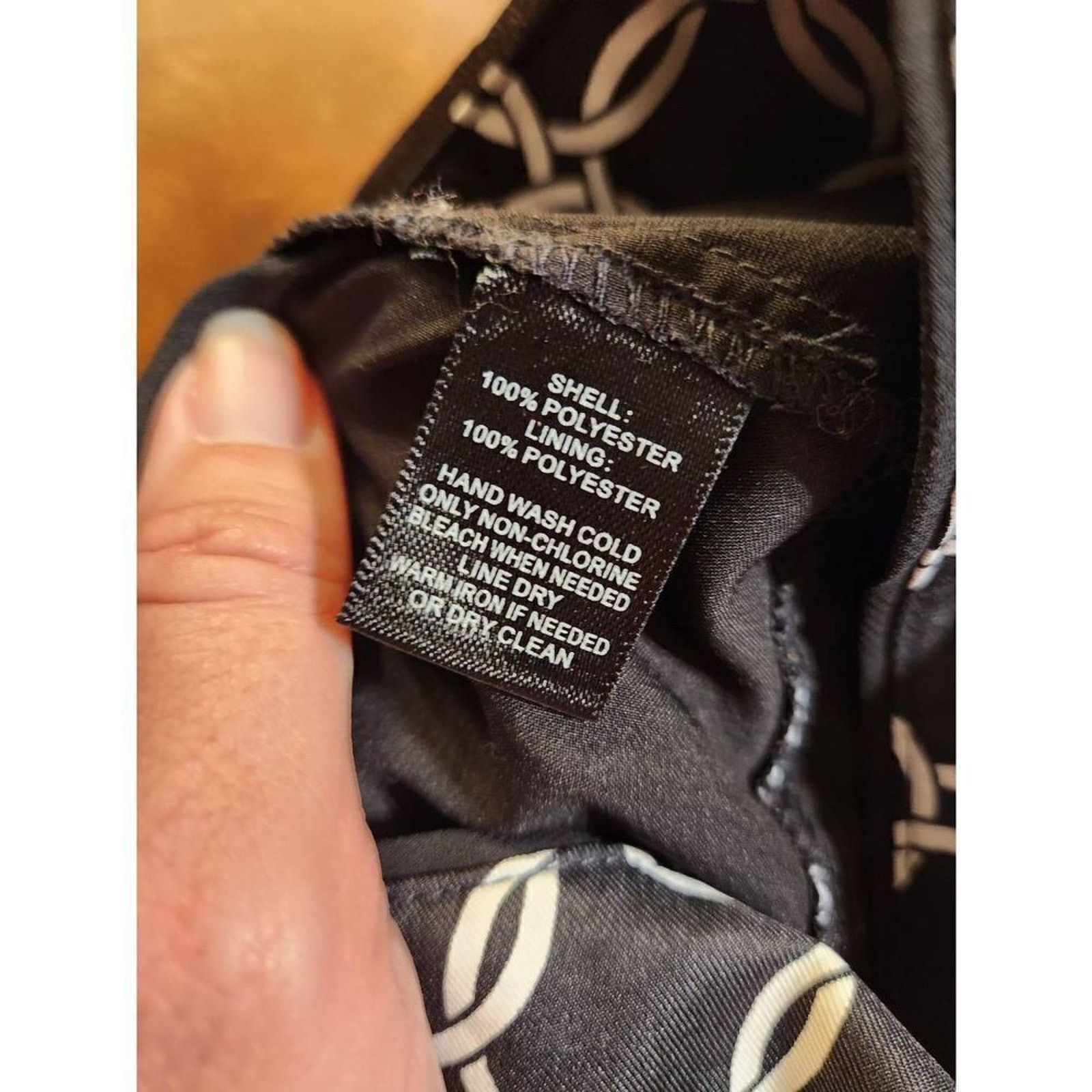 White House Black Market White house black market size 0 black skirt Size 25" / US 0 / IT 36 - 9 Thumbnail