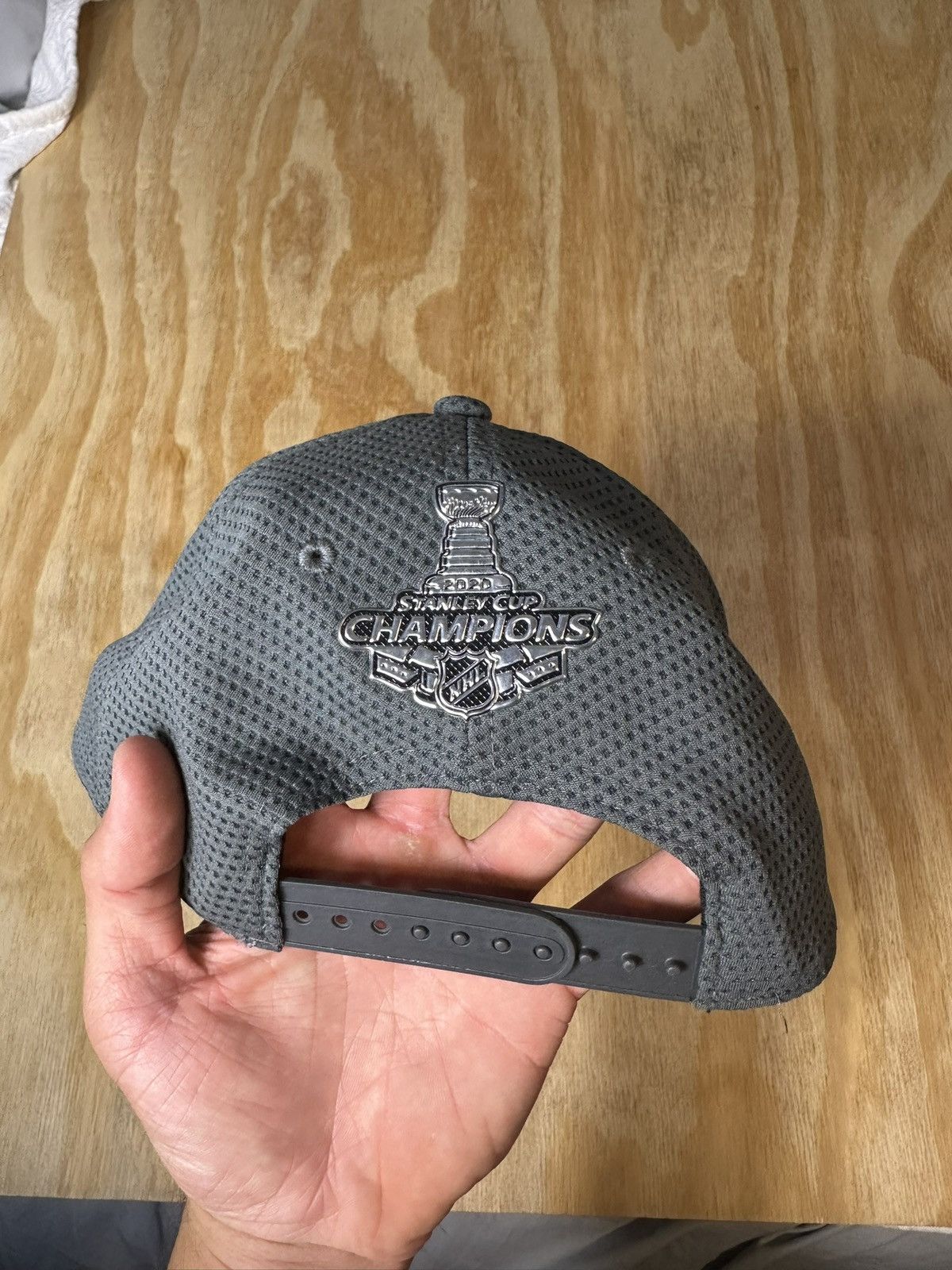 NHL × Vintage Tampa Bay Lightning 2020 Champions Snapback Hat NHL Hockey Size ONE SIZE - 4 Thumbnail