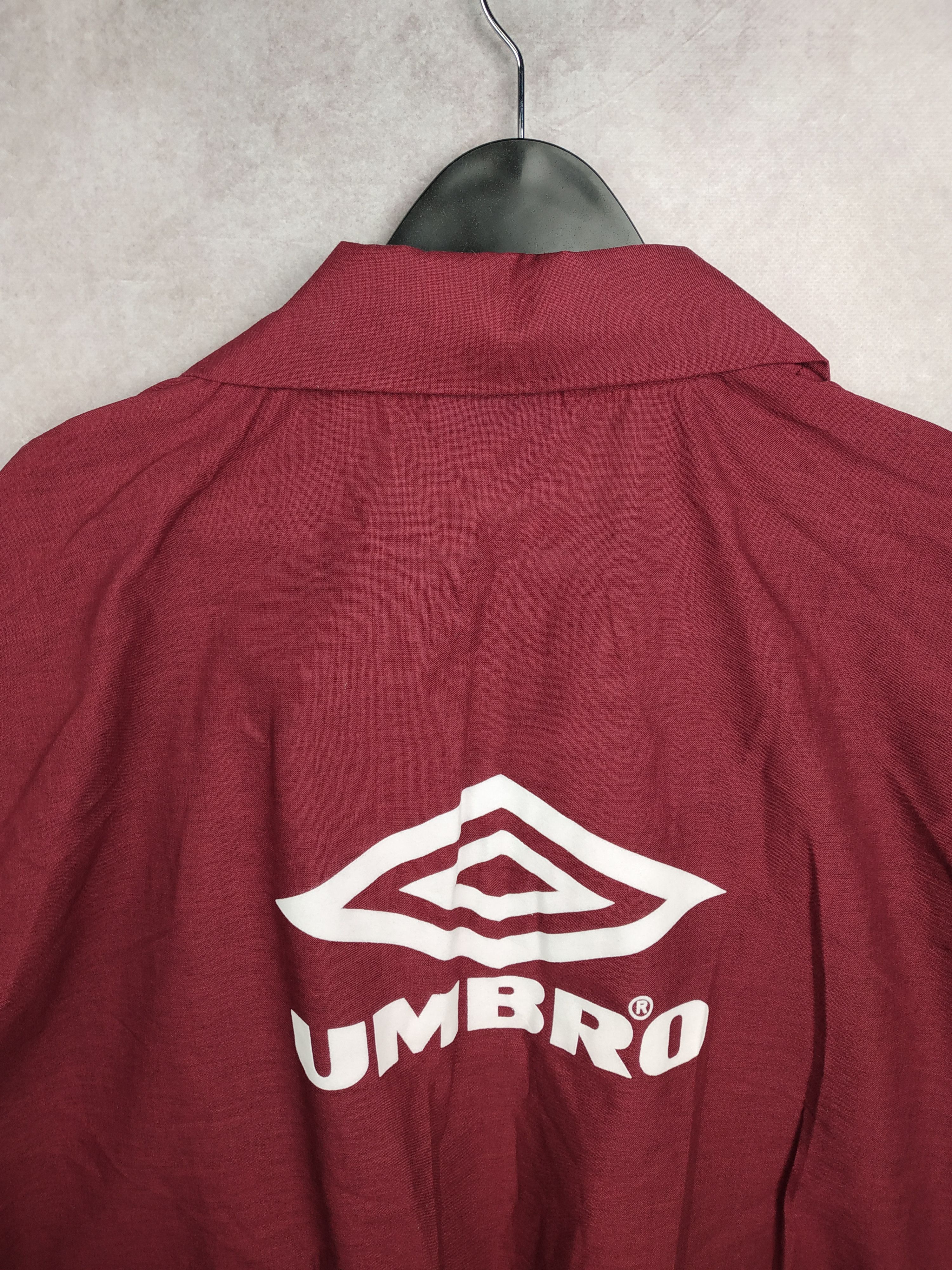 Umbro Vintage 90s UMBRO Oasis Football Pro Training Sweatshirt Size US L / EU 52-54 / 3 - 12 Thumbnail