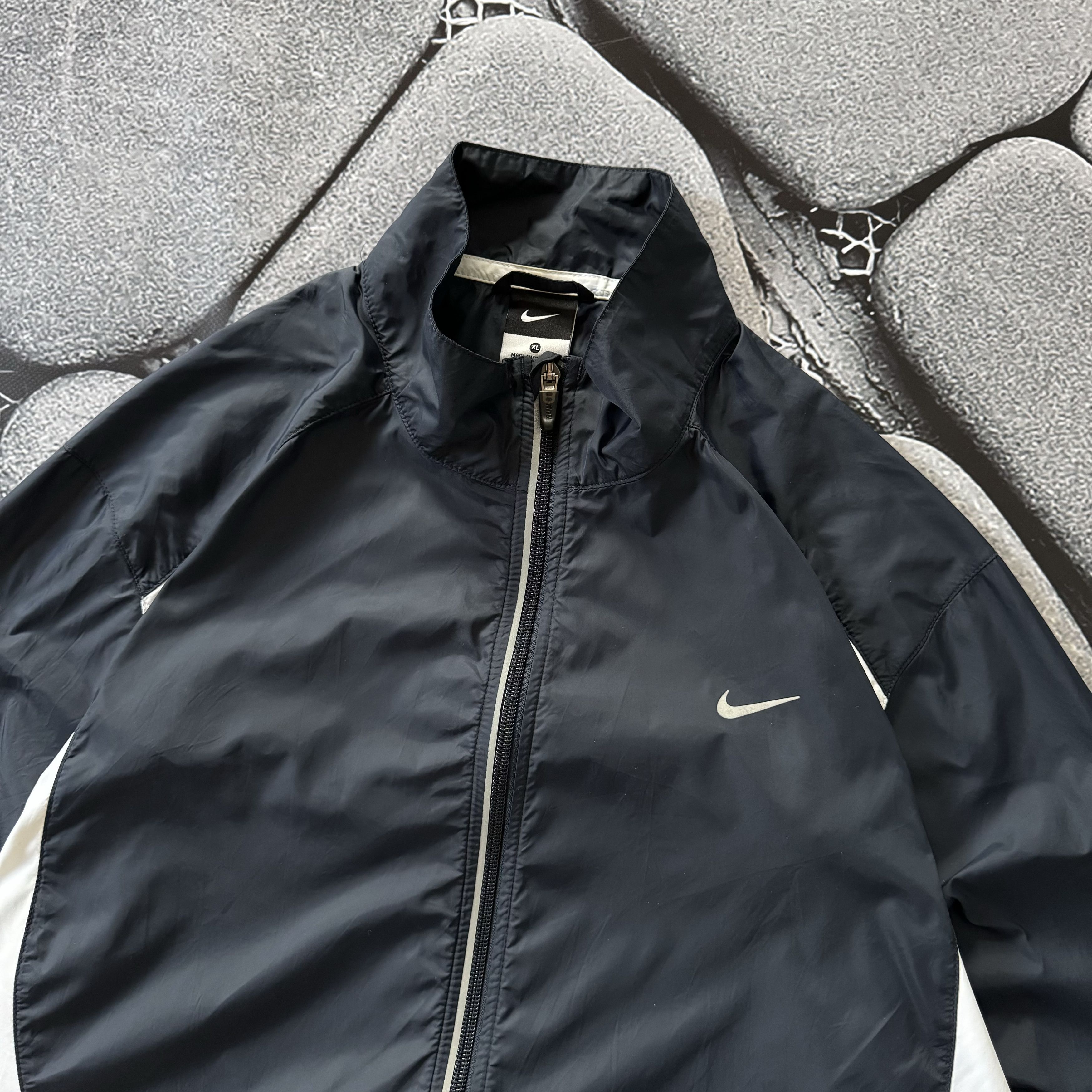 Nike NIKE VINTAGE NYLON ZIP WINDBREAKER DRILL JACKET Size US XL / EU 56 / 4 - 3 Thumbnail