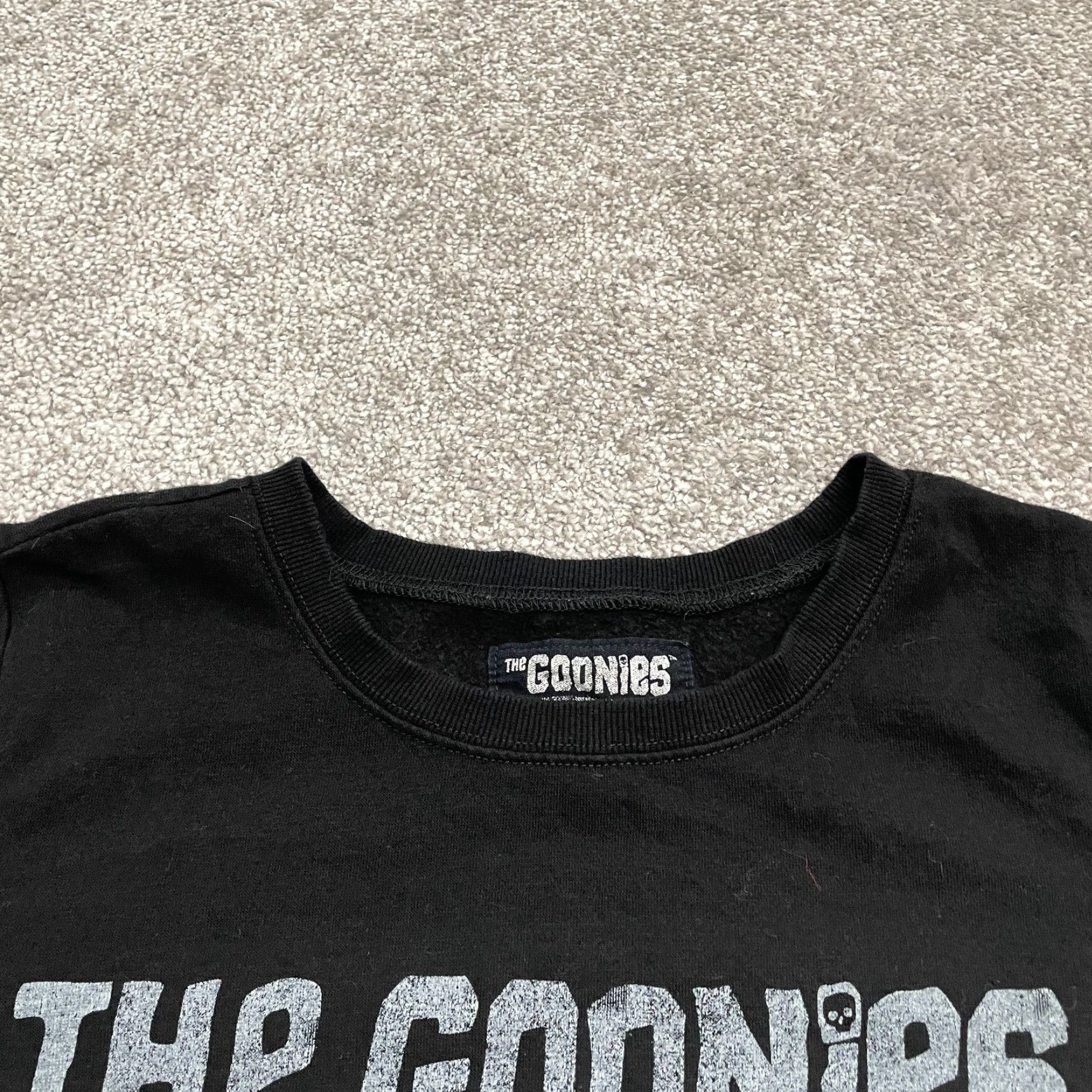 Vintage The Goonies Vintage Graphic Long Sleeve T-Shirt Womens 1 Black Crew Neck Casual Size XS / US 0-2 / IT 36-38 - 3 Thumbnail