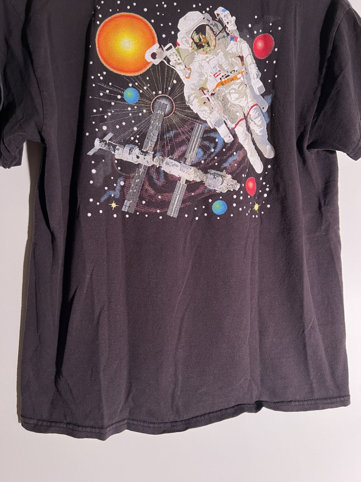 Vintage Y2K 2000’s VTG Vintage Columbia Space Center Galaxy T Shirt Size US S / EU 44-46 / 1 - 7 Thumbnail