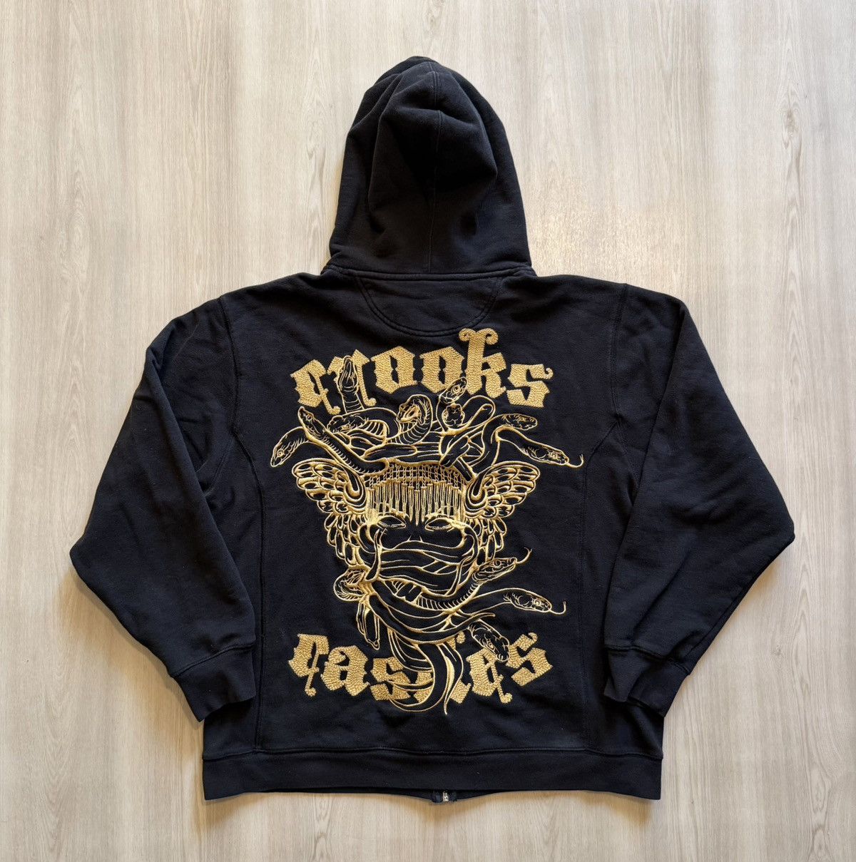 Crooks & Castles Crooks & Castles Embroidered Medusa Logo Zip Up Hoodie Sz XL Size US XL / EU 56 / 4 - 1 Thumbnail