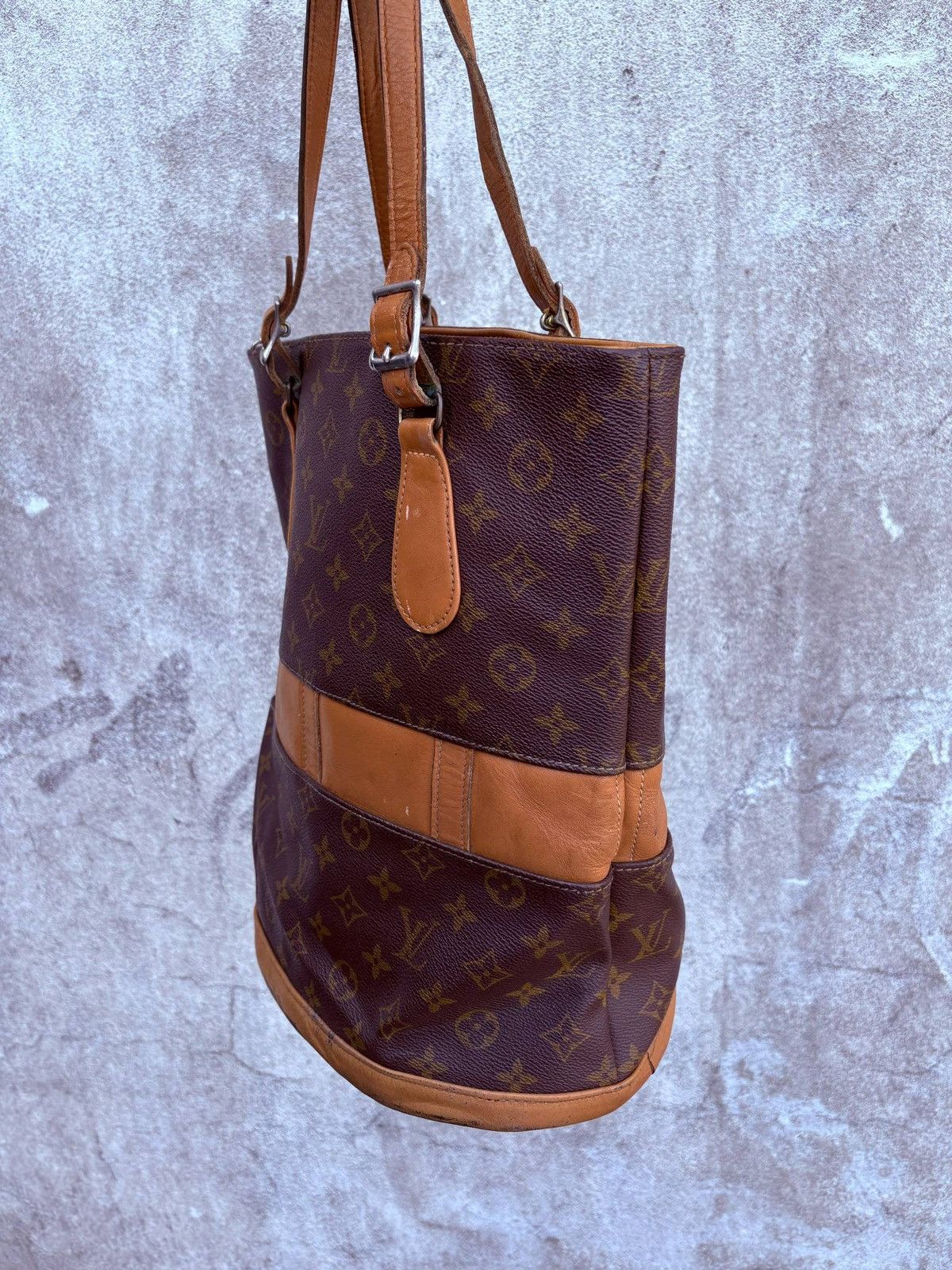 Louis Vuitton Vintage 80s Louis Vuitton Monogram Marais Bucket GM Tote Bag Size ONE SIZE - 4 Thumbnail