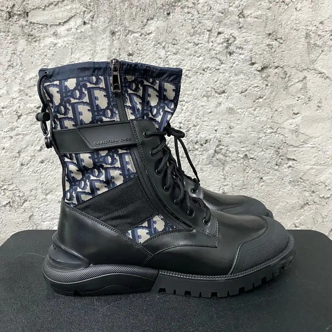 Dior DIOR black leather Men display picture 2