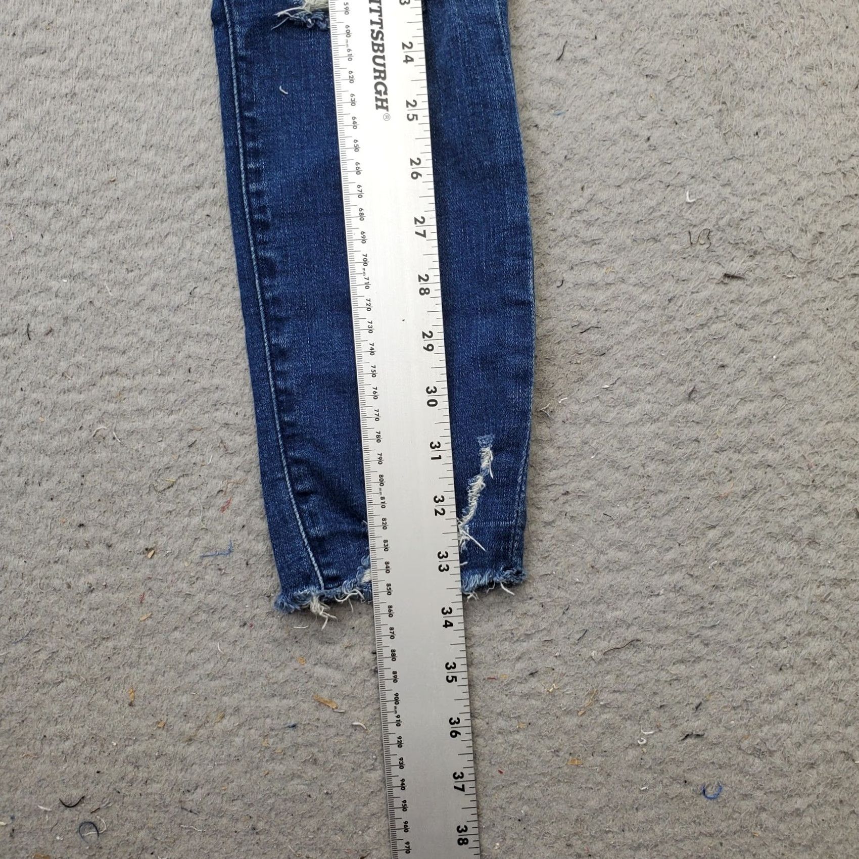 Abercrombie & Fitch Abercrombie & Fitch Jeans Womens 26/2 Blue Distressed High Rise Super Skinny Leg Size 26/2 Womens Distressed High Rise Jeans Size 26" / US 2 / IT 38 - 4 Thumbnail