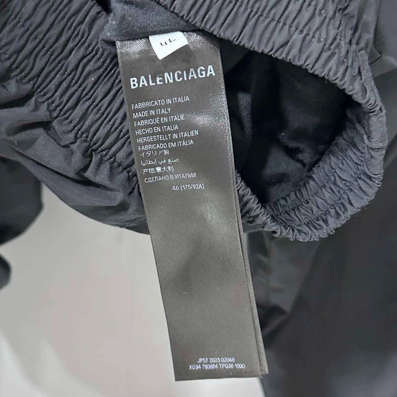 Balenciaga Balenciaga Soccer SS24 Manchester United 3b Embroidered Coa Size US M / EU 48-50 / 2 - 8 Thumbnail