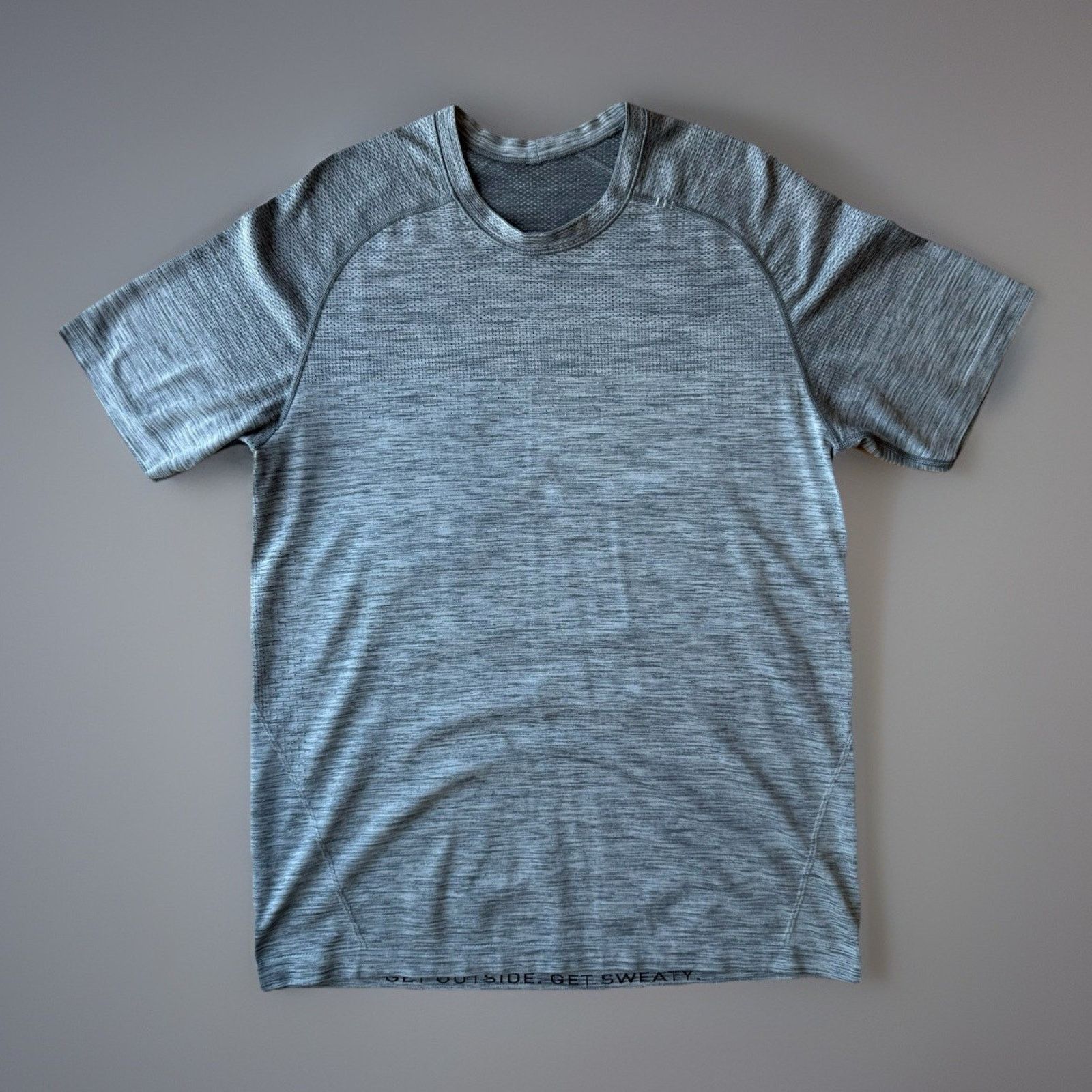 Lululemon Lululemon Vent Shirt Medium Gray Yoga Running Workout Size US M / EU 48-50 / 2 - 1 Thumbnail