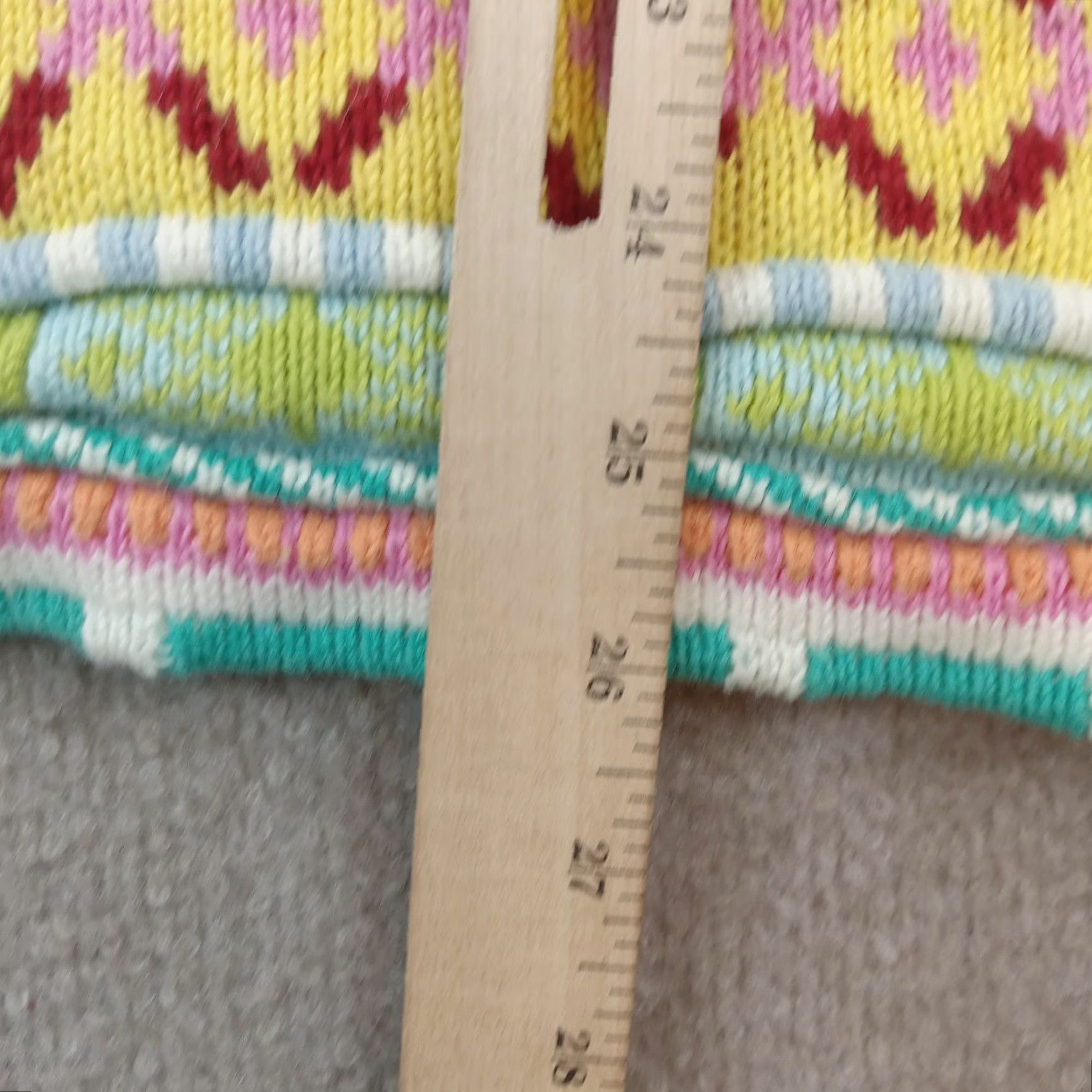 Vintage Mariea Kim Crew Neck Cable Knit Sweater Women's Medium Red White Green Pullover Size M / US 6-8 / IT 42-44 - 3 Thumbnail