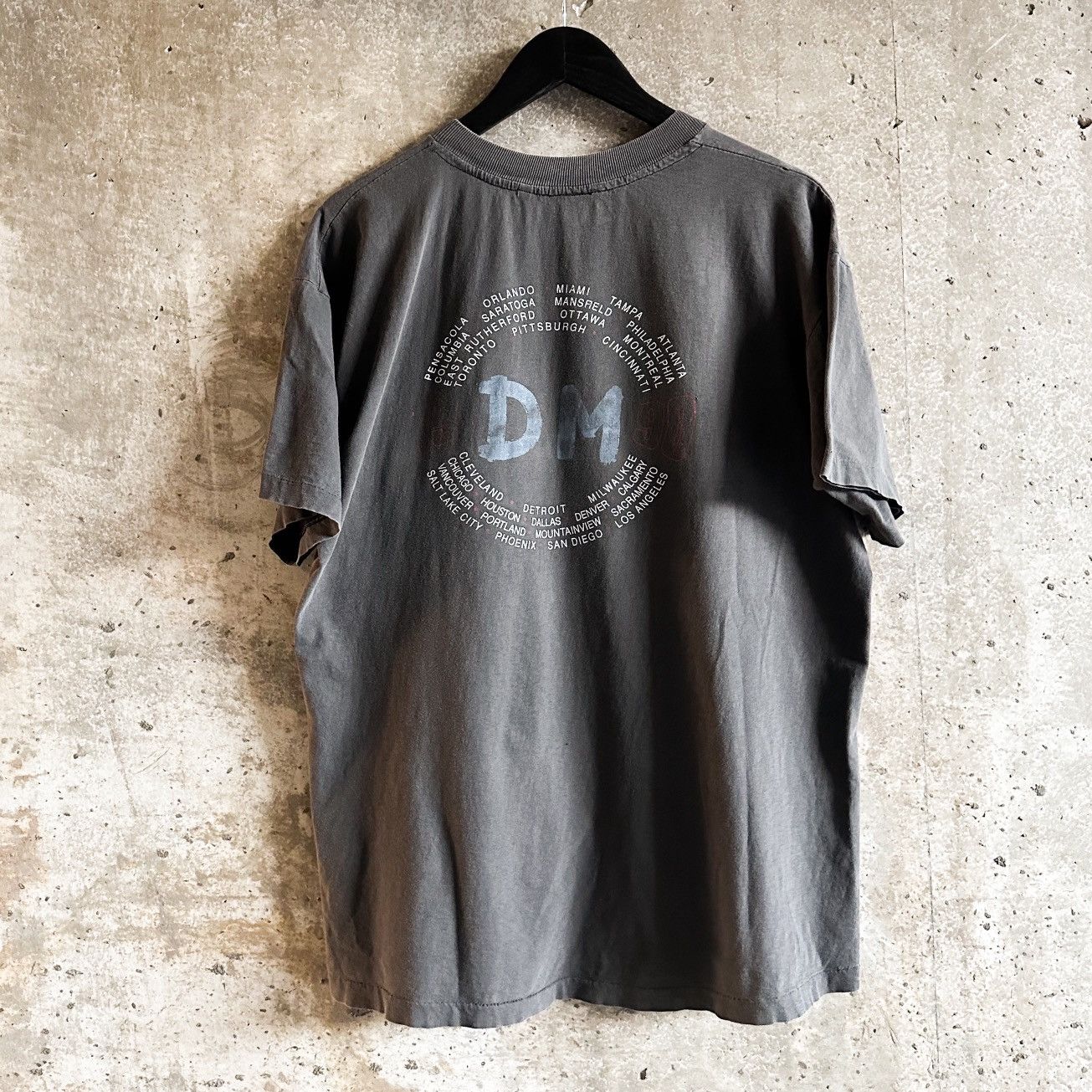 Vintage 90’s Vintage Faded Depeche Mode T Shirt Size US XL / EU 56 / 4 - 3 Thumbnail