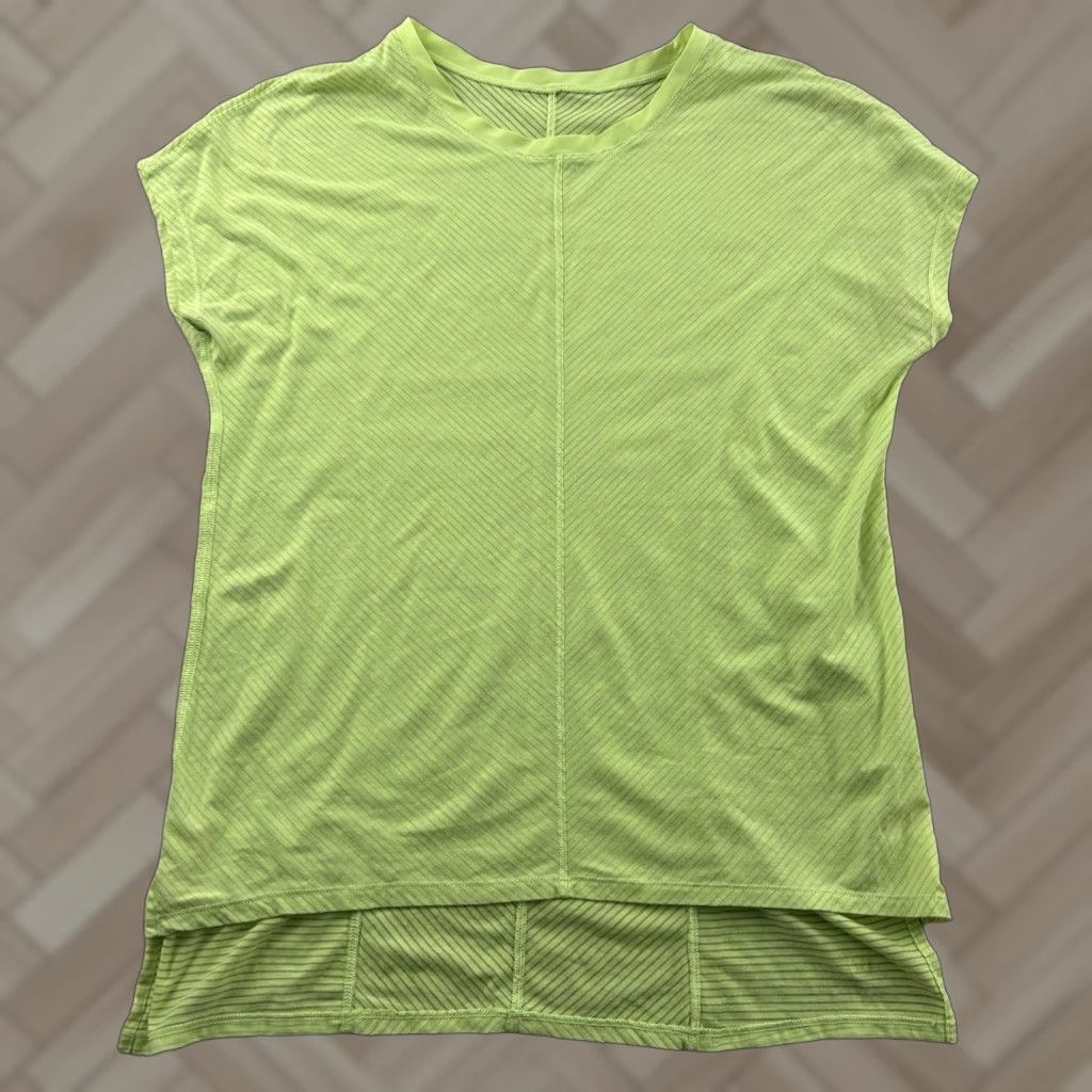 Lululemon Lululemon Athletic Short Sleeve Top Women's 6/8 Yellow Shirt T-Shirt Activewear 6 Womens Yellow 90s? Size M / US 6-8 / IT 42-44 - 1 Thumbnail
