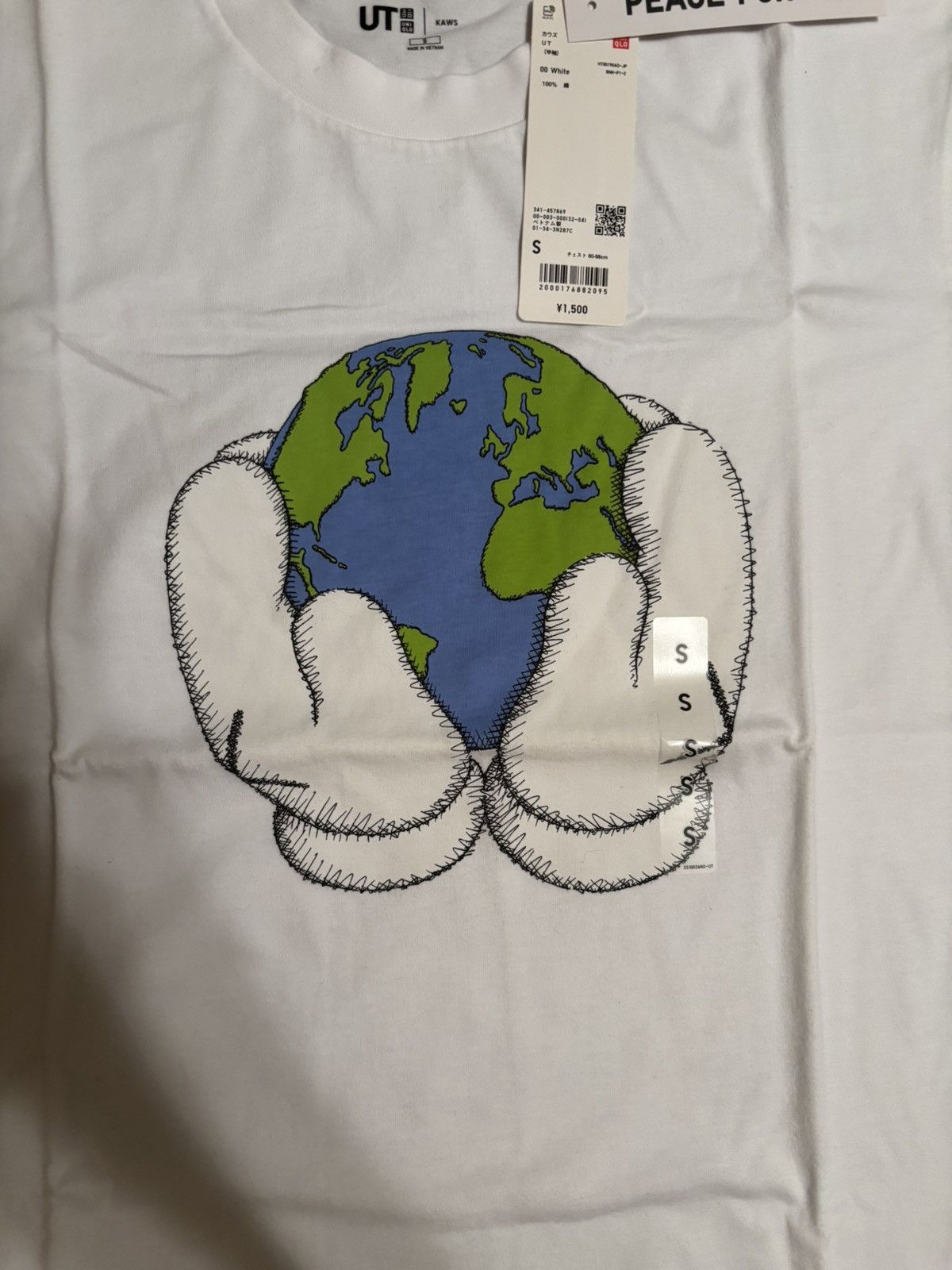 Kaws × Uniqlo Kaws X Uniqlo “Peace For All” T-Shirt (Japan Sizing) Size US S / EU 44-46 / 1 - 4 Thumbnail