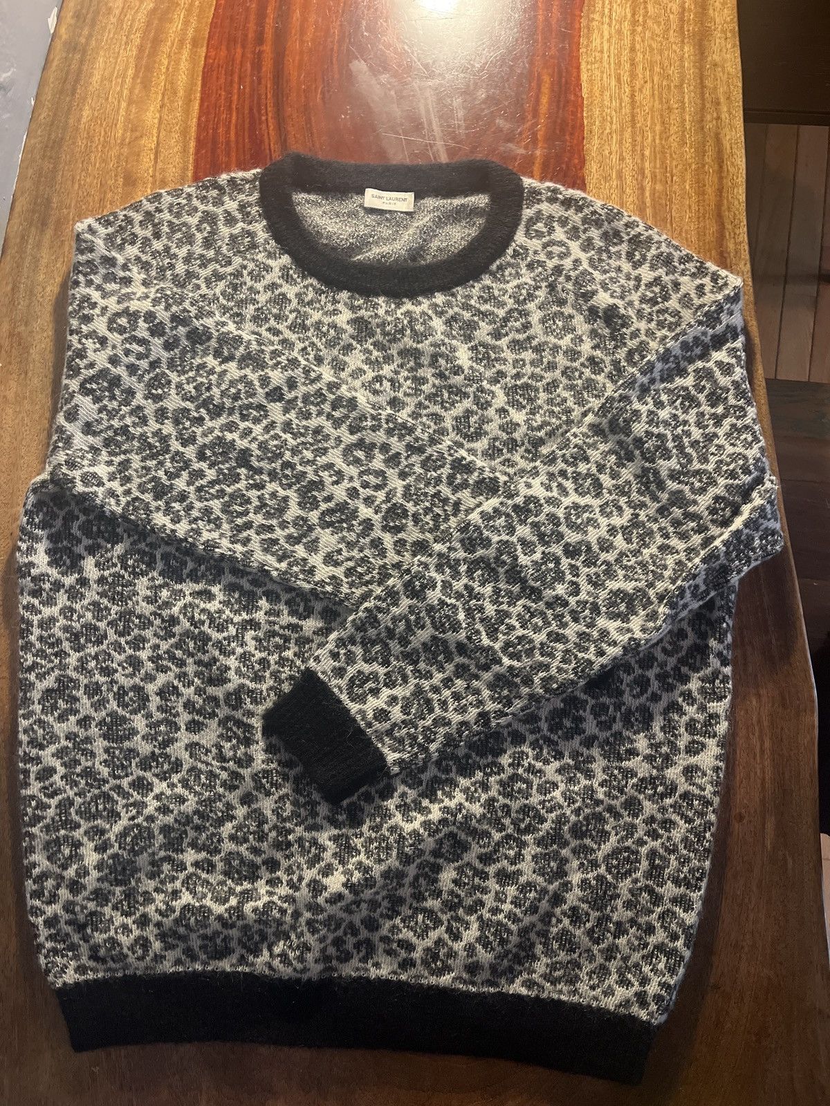 Saint Laurent Paris SAINT LAUNRENT PARIS leopard print sweater Size US XXL / EU 58 / 5 - 1 Thumbnail