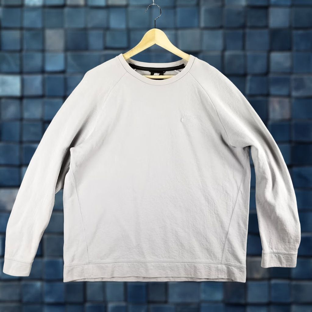 Nike Nike Air Sweatshirt Men L Crewneck Pullover Gray Cotton Blend Logo Embroidered Sports 2010-2019 AR3163-012 Size US L / EU 52-54 / 3 - 1 Thumbnail
