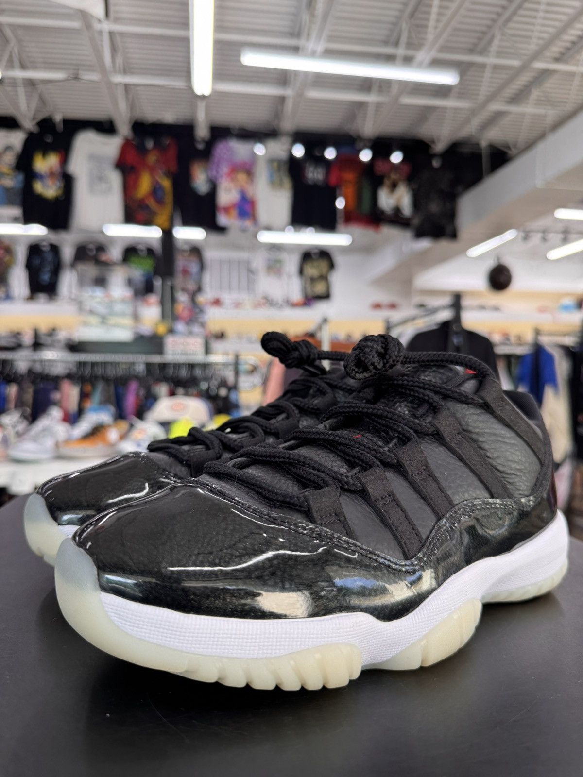 Jordan Brand Air Jordan 11 Low 72-10 Size 6 (2022) Size US 6 / EU 39 - 1 Thumbnail