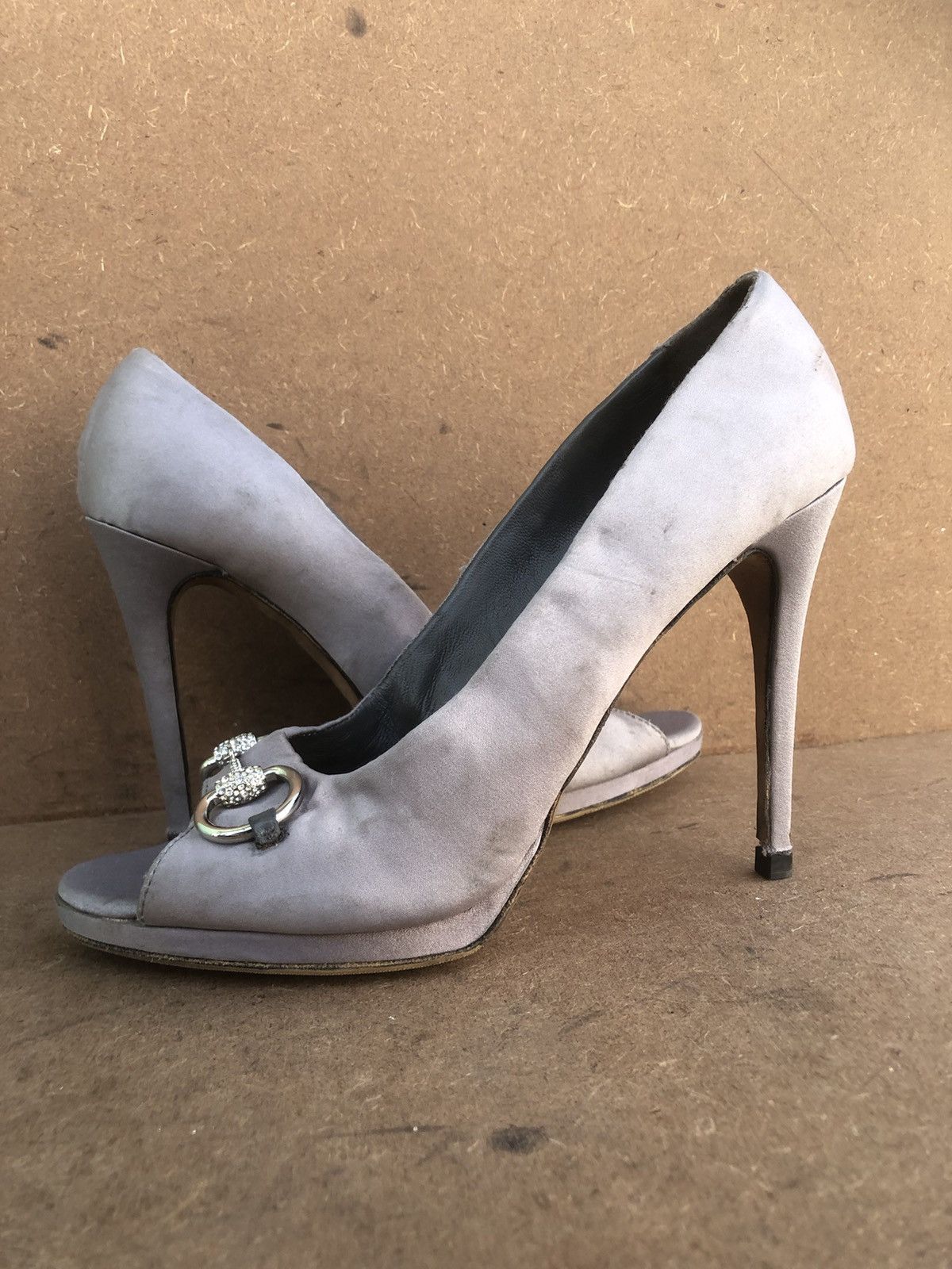 Gucci × Vintage Vintage GUCCI Grey Women’s Heels Size 39.5 Size US 9.5 / IT 39.5 - 7 Thumbnail